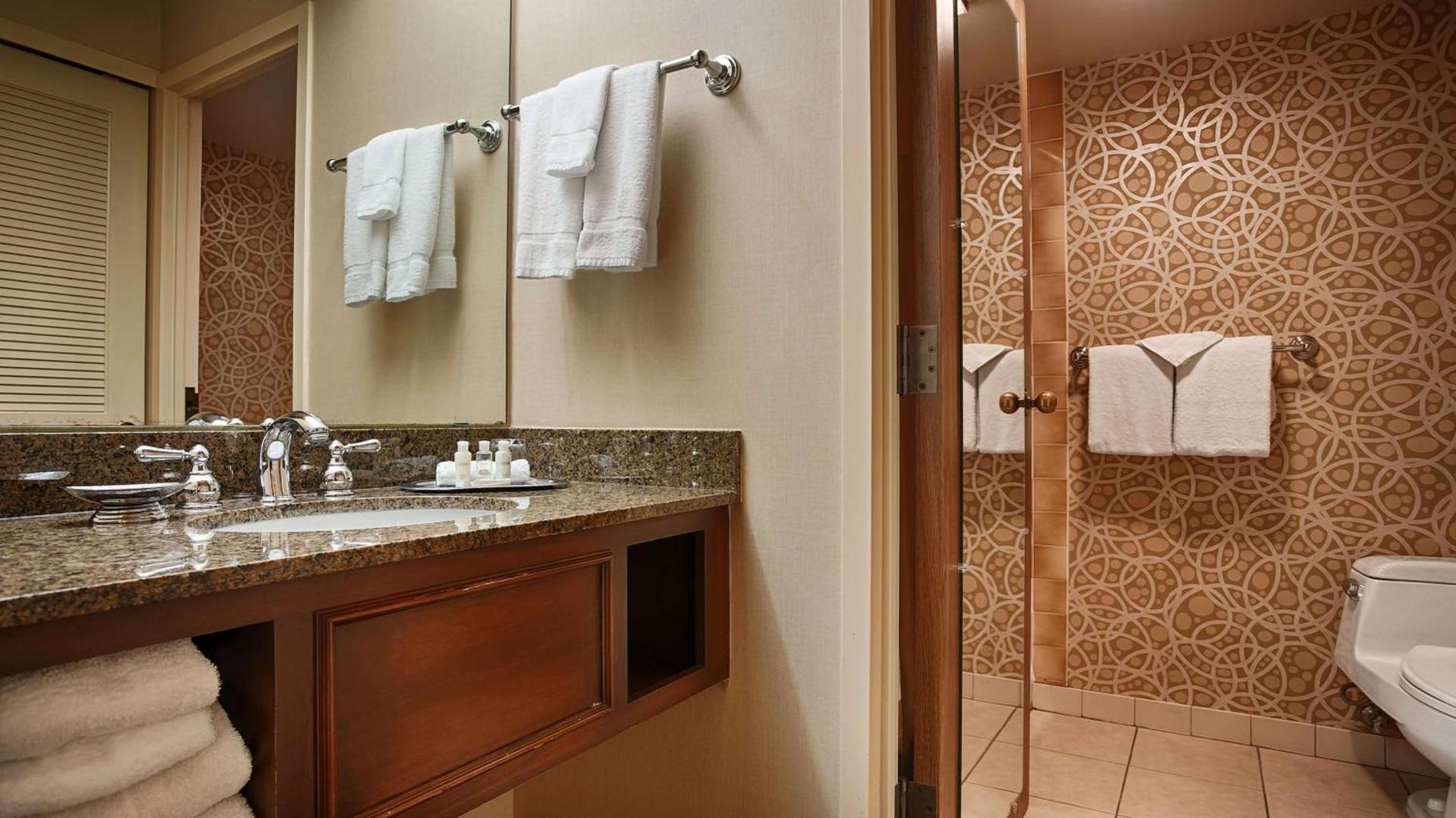 Best Western Plus The Normandy Inn & Suites photo 13