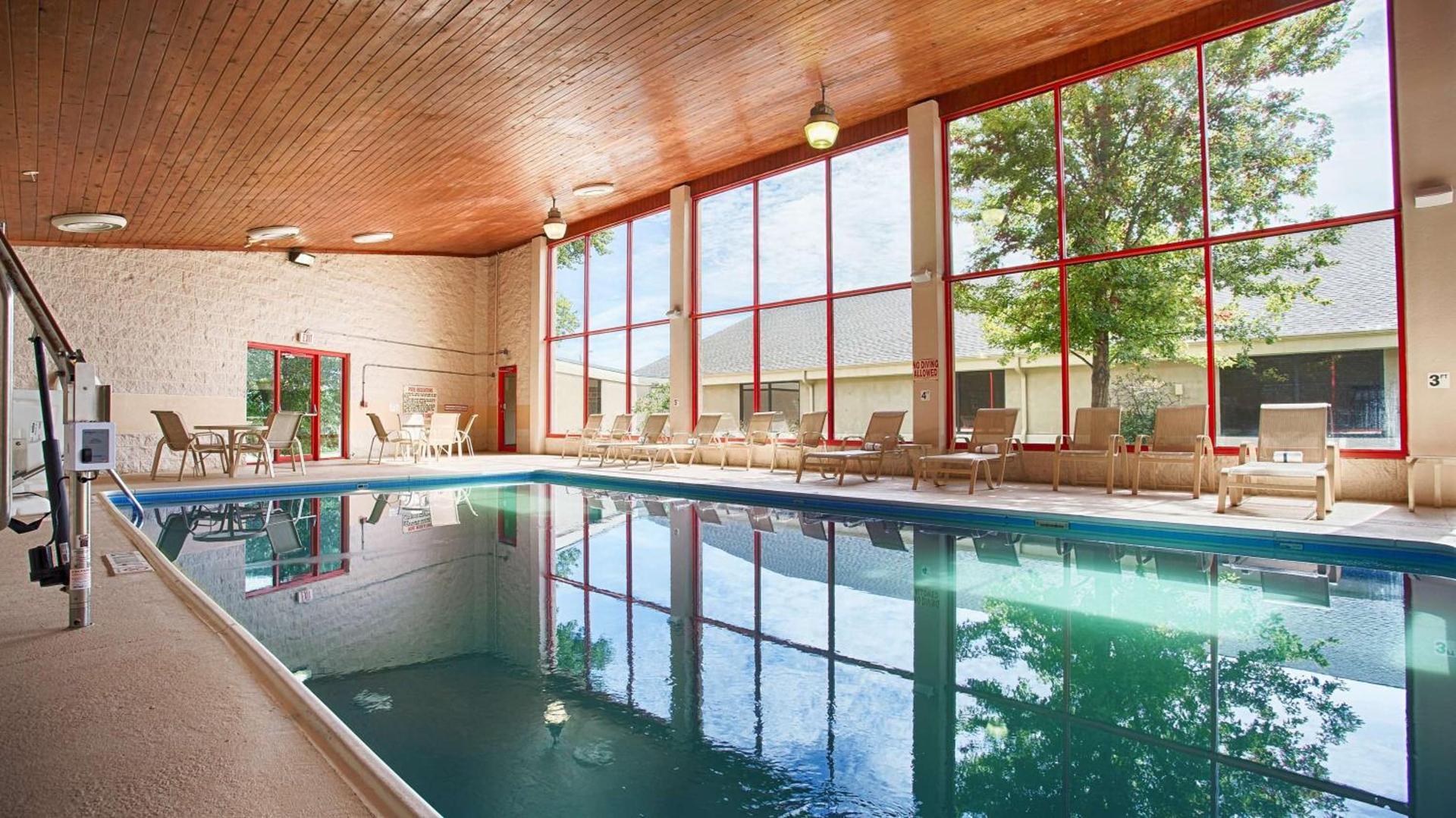 Best Western Plus York Hotel and Conference Center photo 14