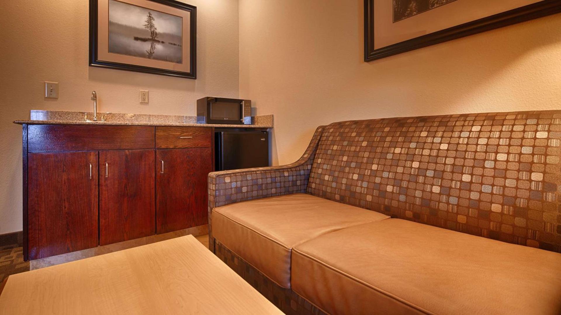 SureStay Plus Hotel by Best Western Roanoke Rapids I-95 photo 15