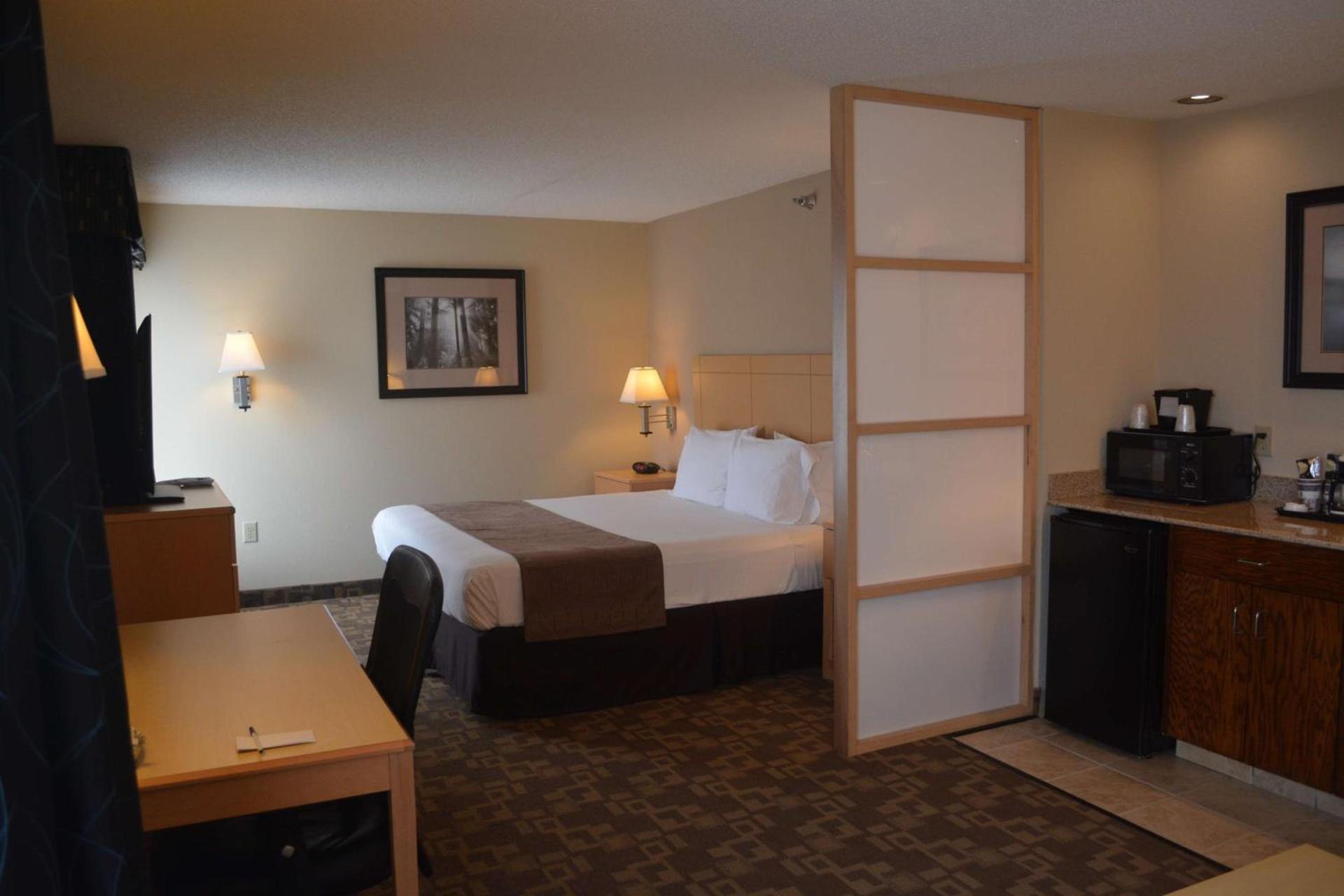 SureStay Plus Hotel by Best Western Roanoke Rapids I-95 photo 19