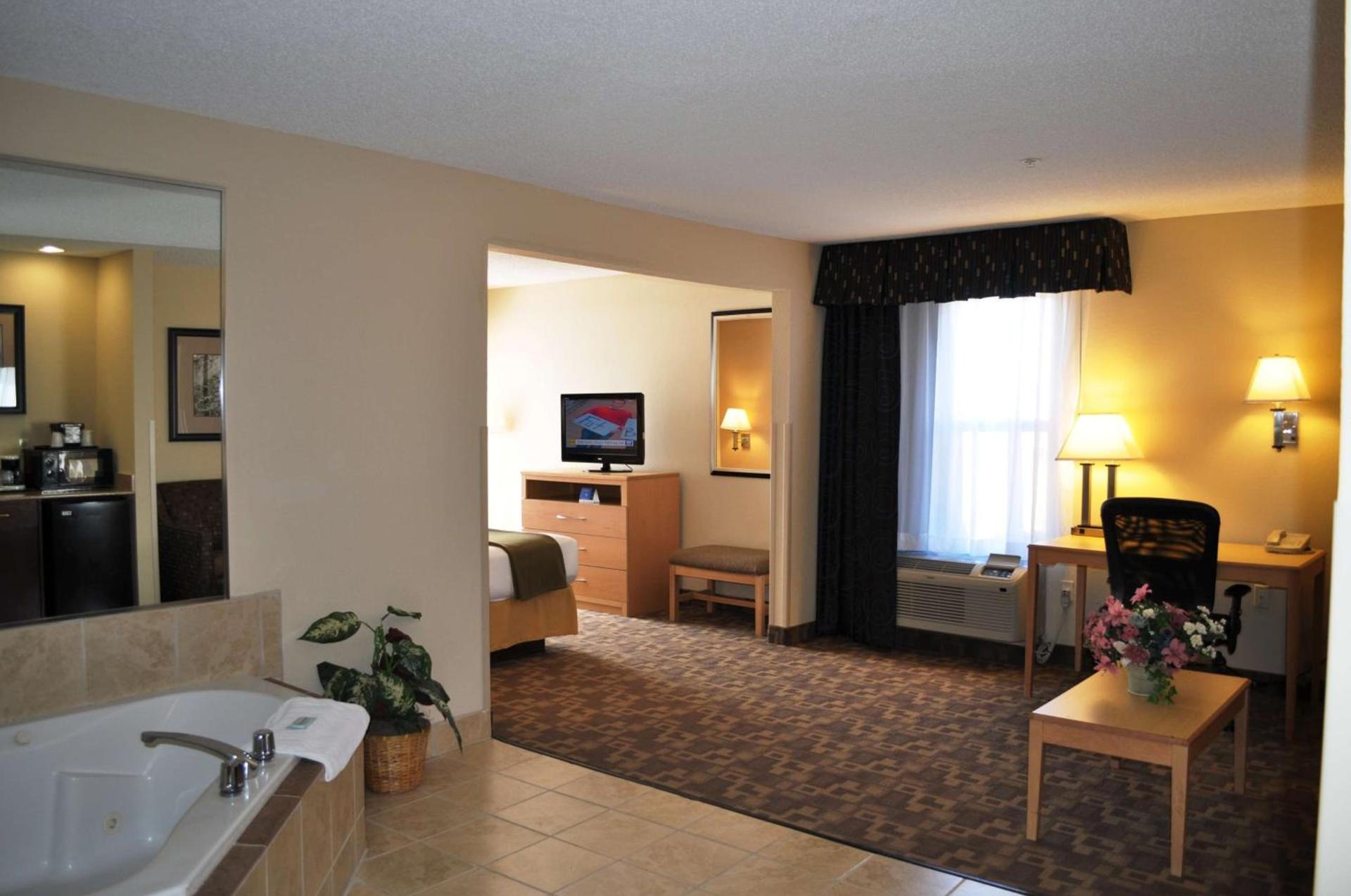 SureStay Plus Hotel by Best Western Roanoke Rapids I-95 photo 21