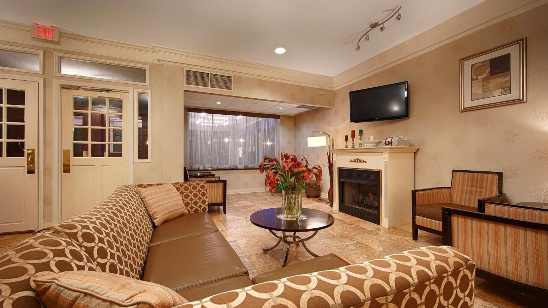 Spark By Hilton Watertown photo 17