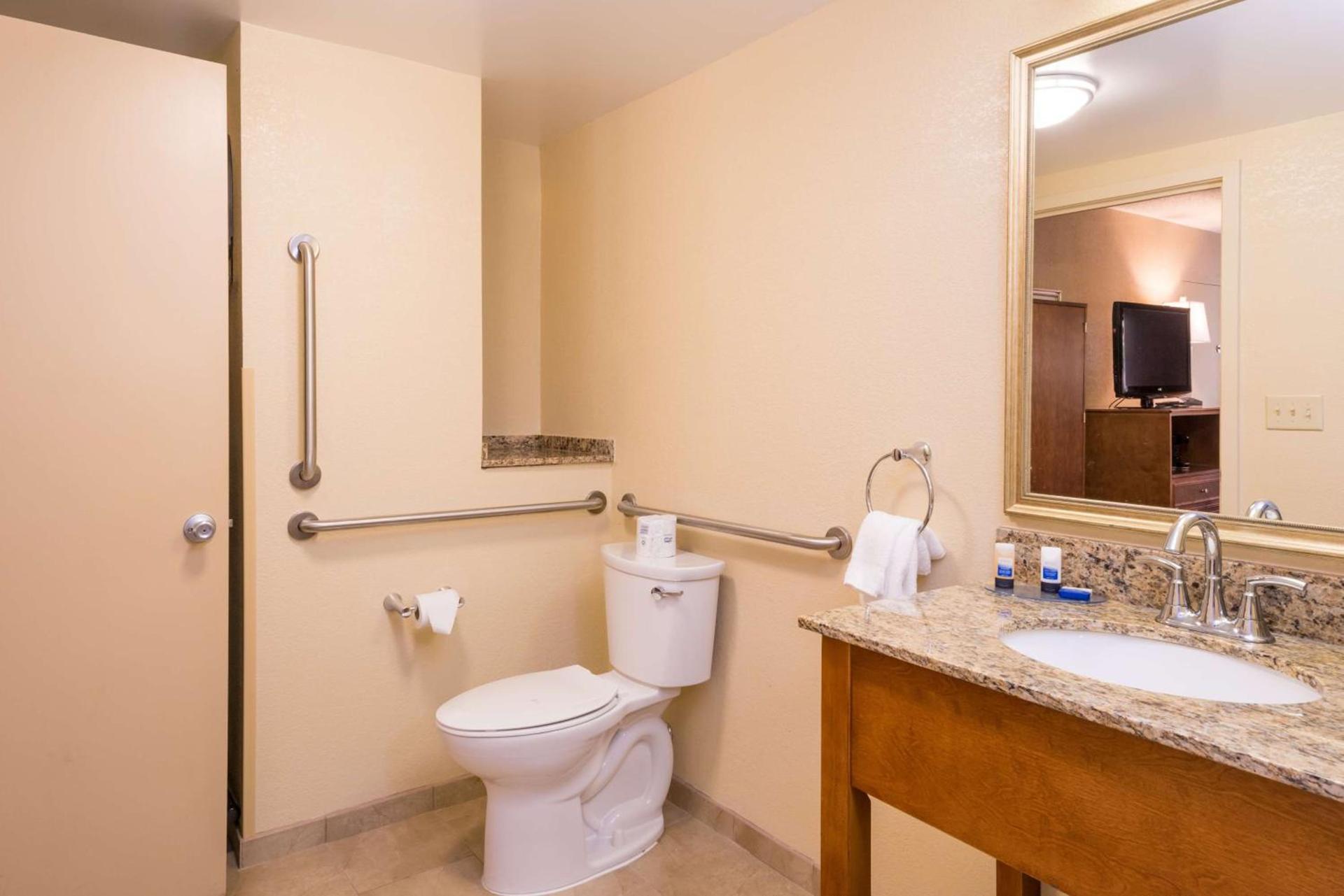 Best Western Charleston Inn photo 49