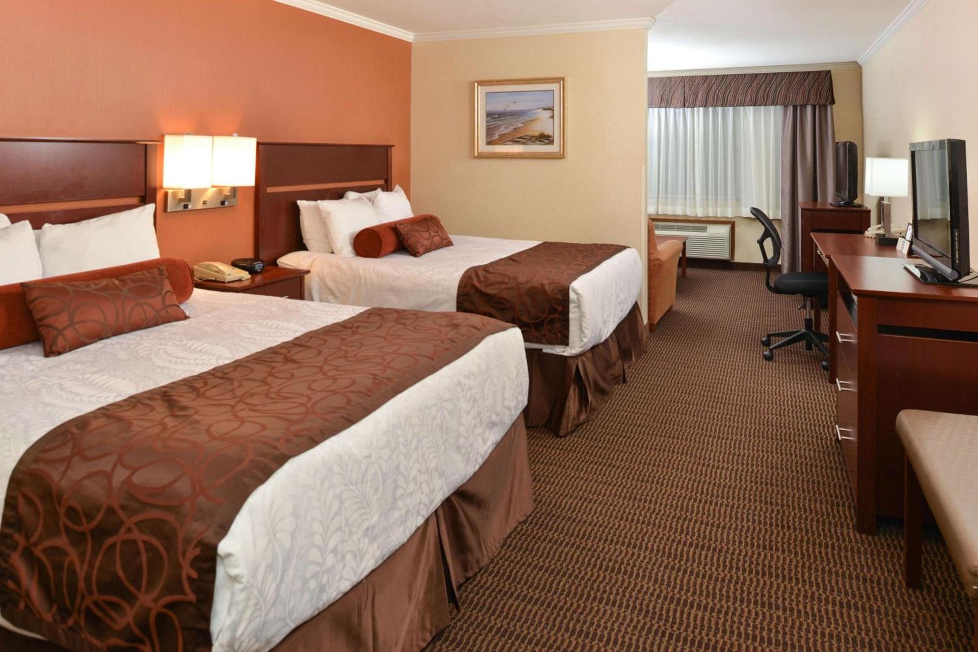 Best Western Plus Landmark Inn photo 12