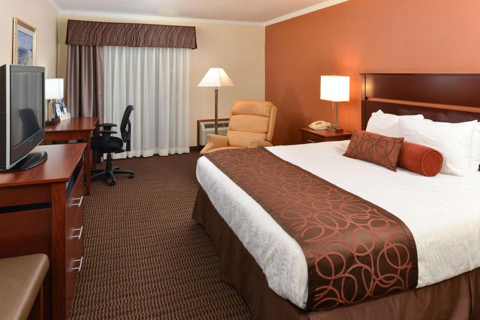 Best Western Plus Landmark Inn photo 14