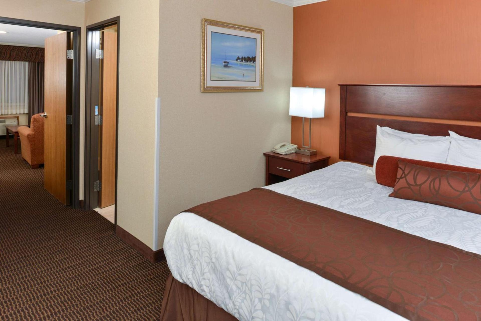 Best Western Plus Landmark Inn photo 18