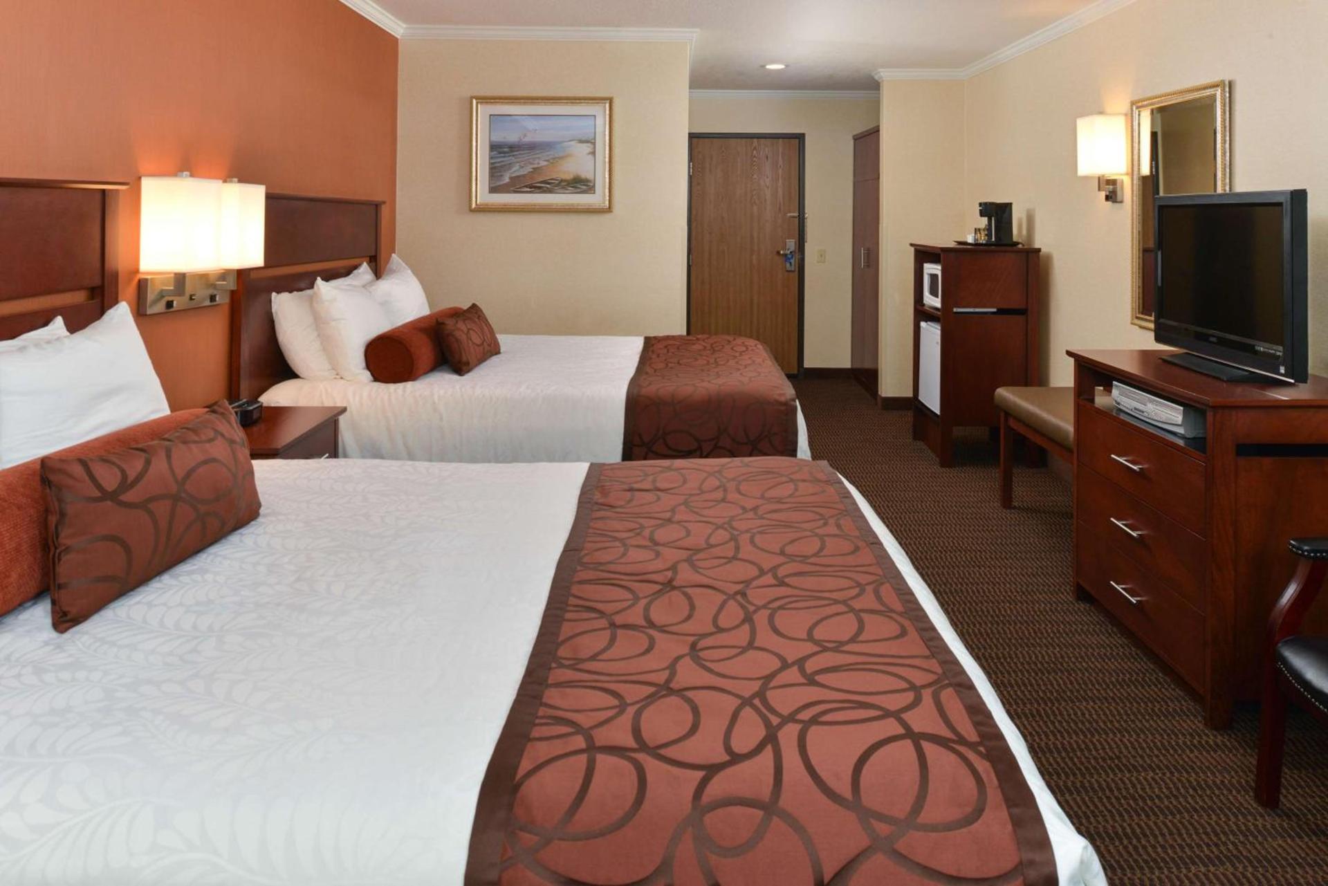 Best Western Plus Landmark Inn photo 21