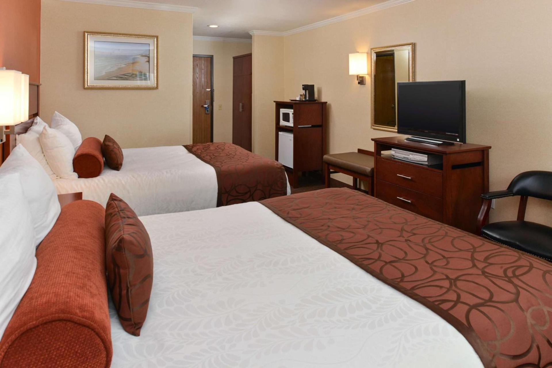 Best Western Plus Landmark Inn photo 24