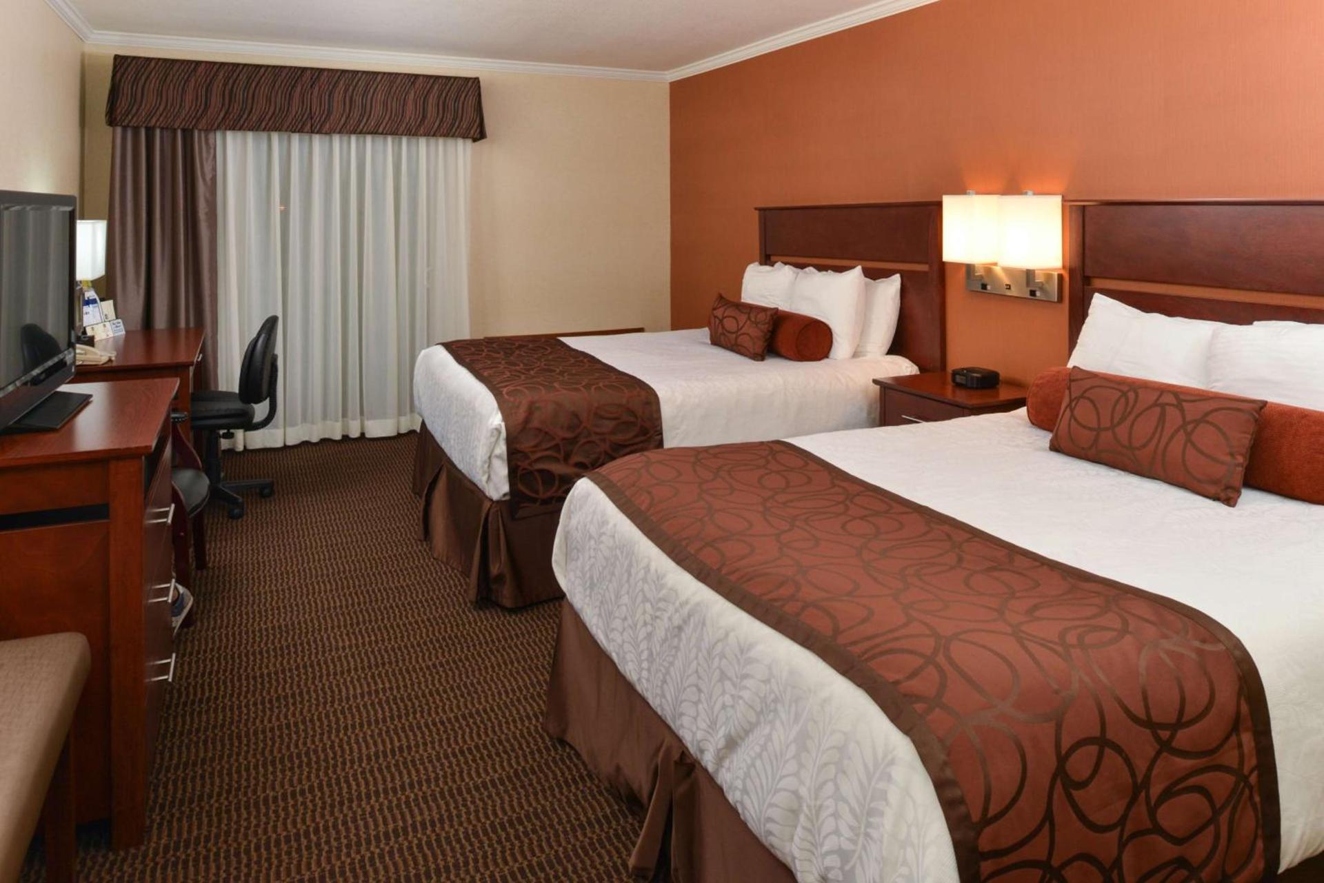 Best Western Plus Landmark Inn photo 26