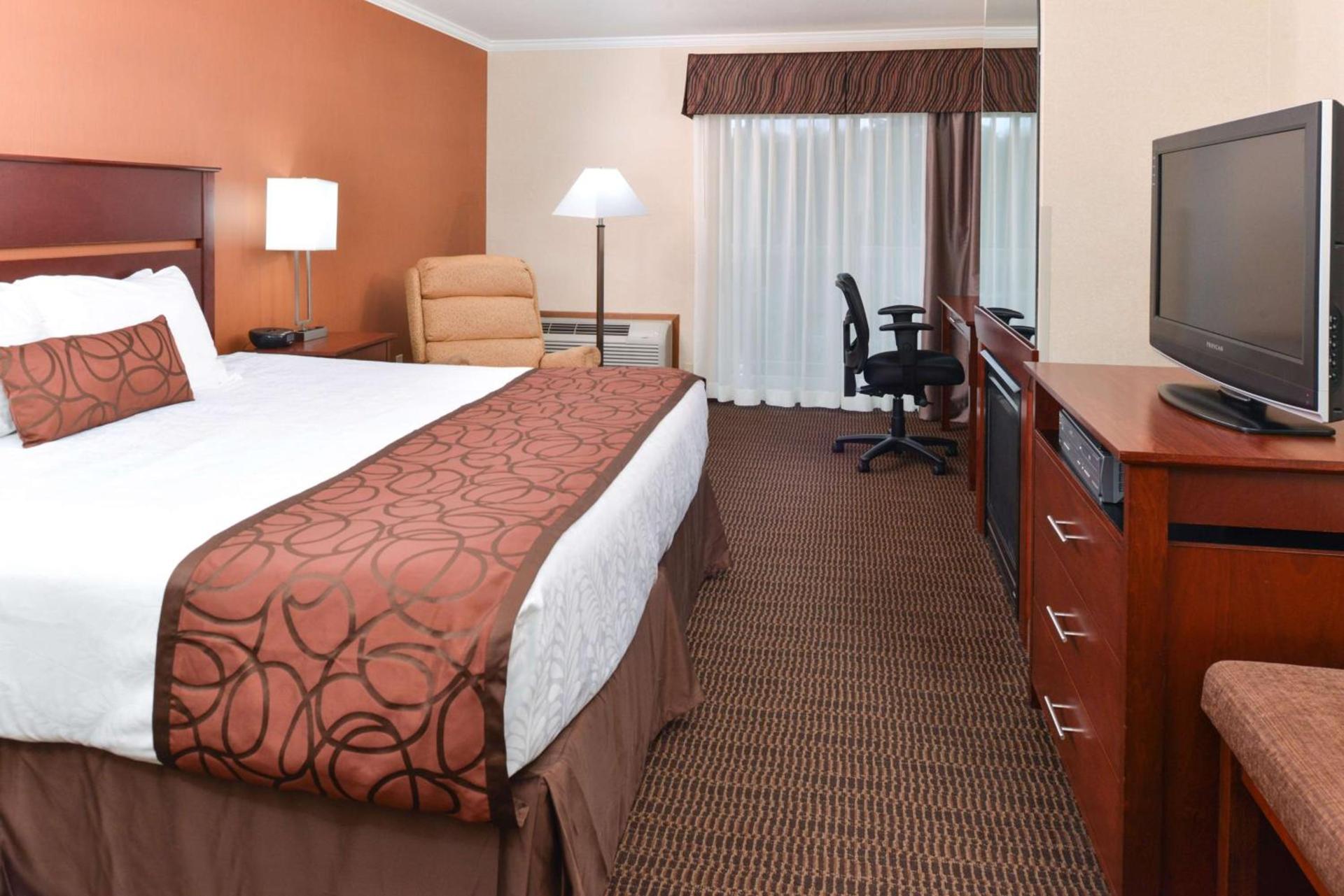 Best Western Plus Landmark Inn photo 28