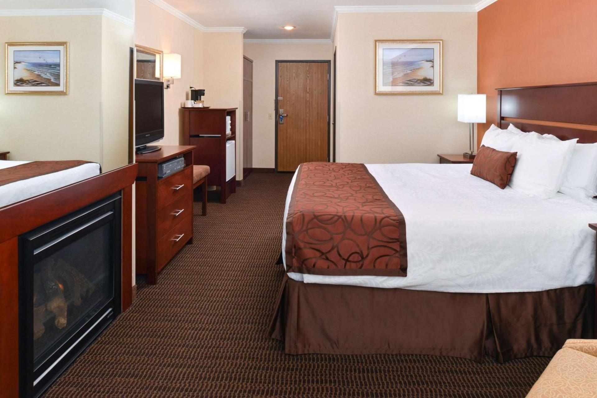 Best Western Plus Landmark Inn photo 29