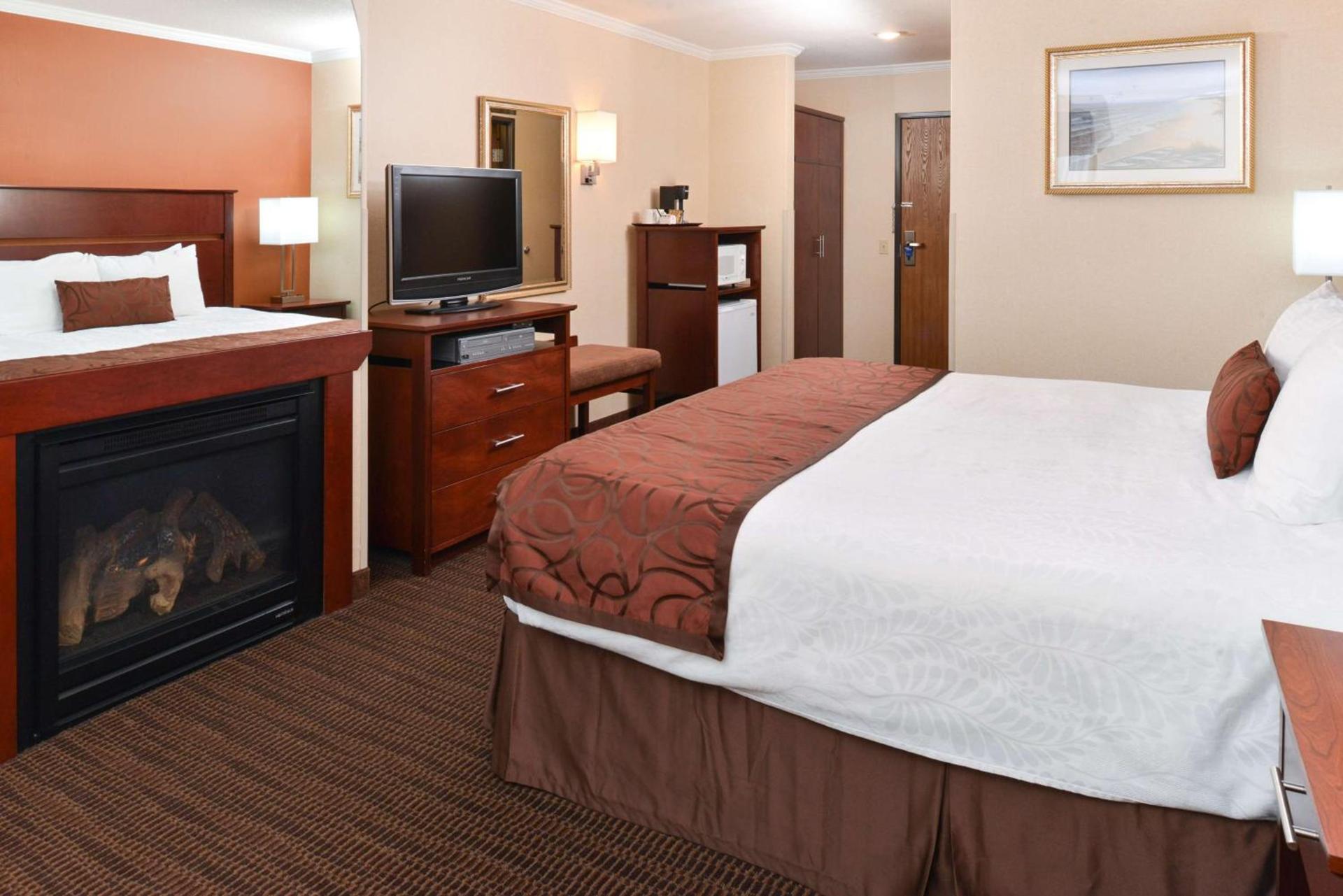 Best Western Plus Landmark Inn photo 30
