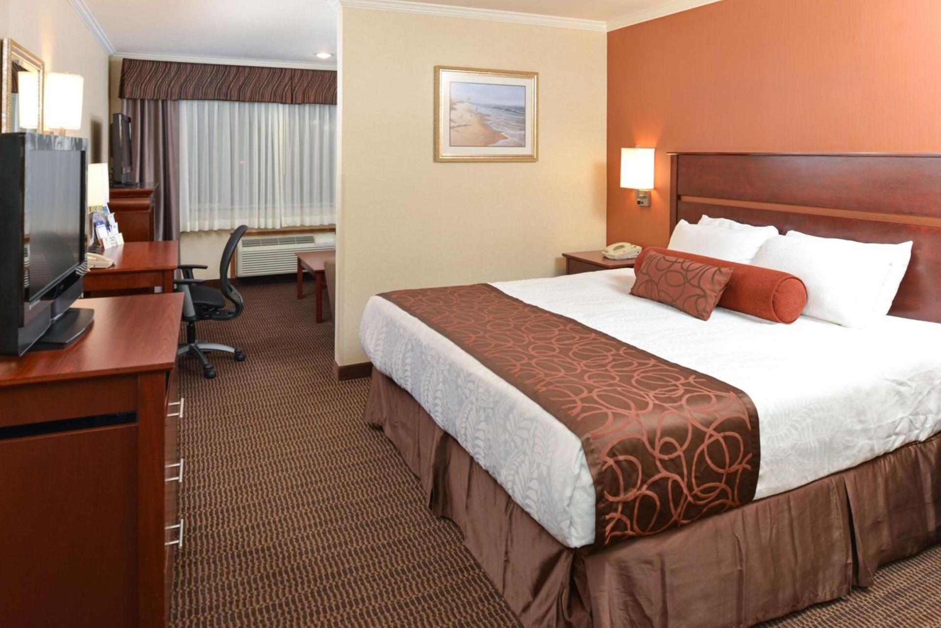 Best Western Plus Landmark Inn photo 39