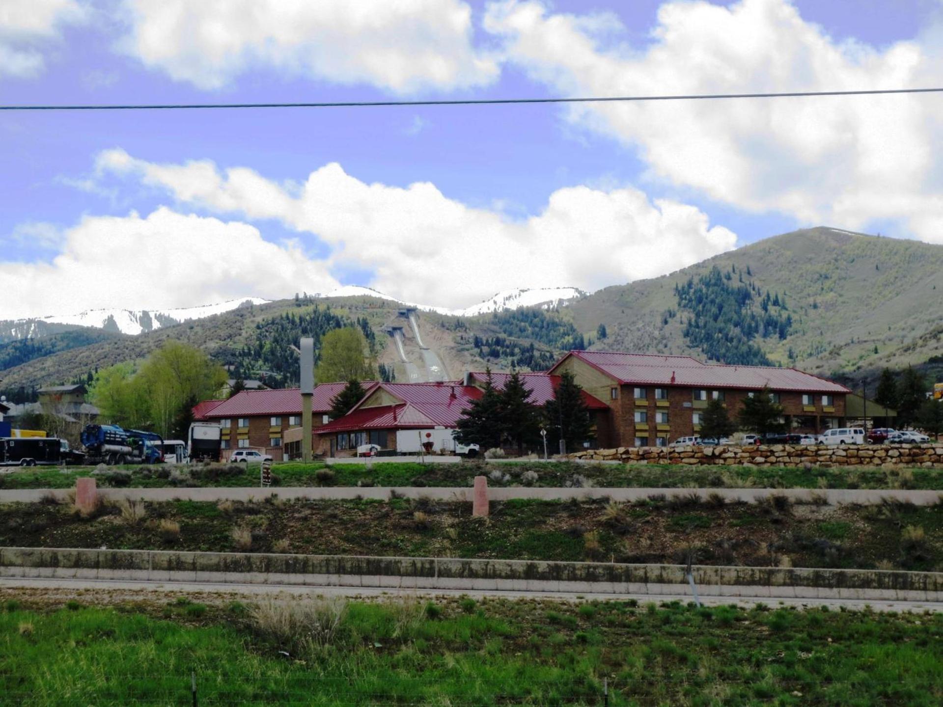 Best Western Plus Landmark Inn photo 39