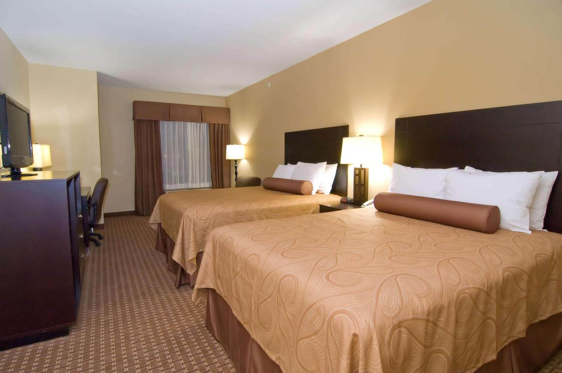Best Western Bastrop Pines Inn photo 16