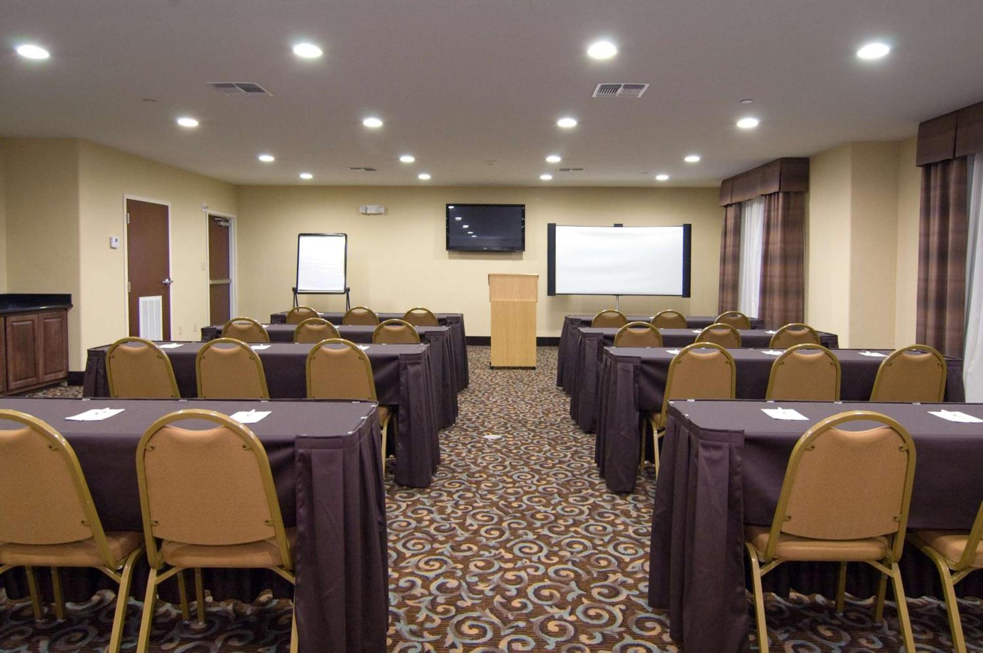 Best Western Bastrop Pines Inn photo 22