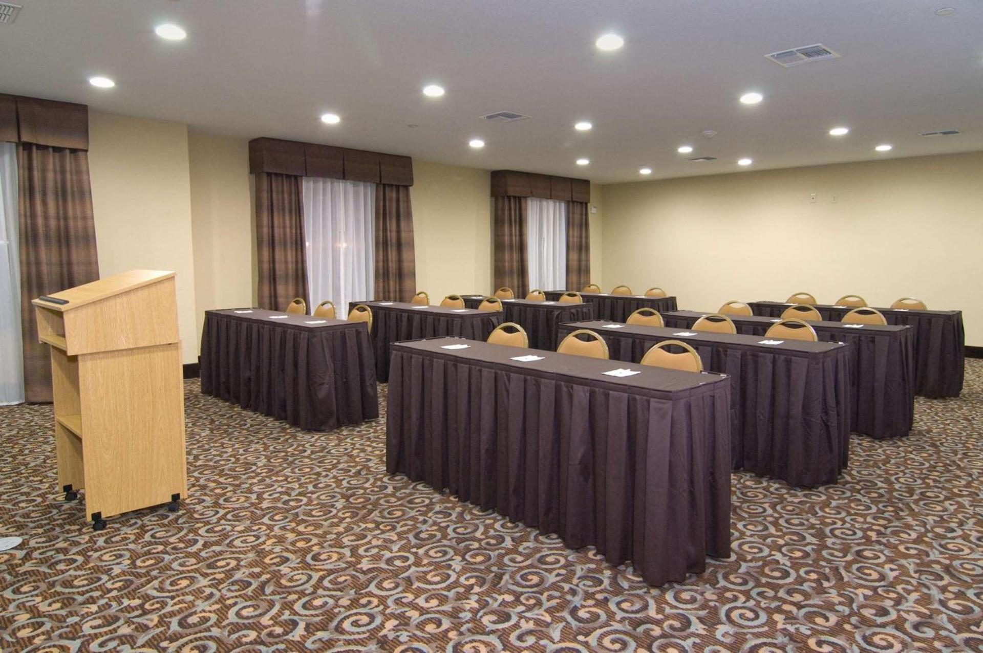 Best Western Bastrop Pines Inn photo 23