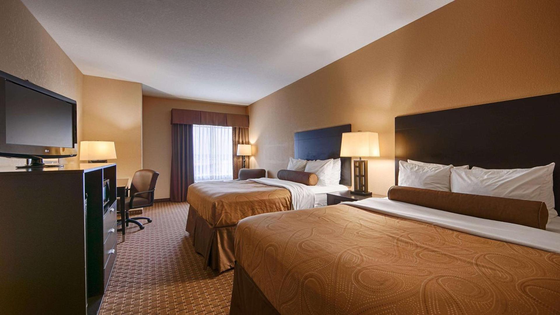 Best Western Bastrop Pines Inn photo 7