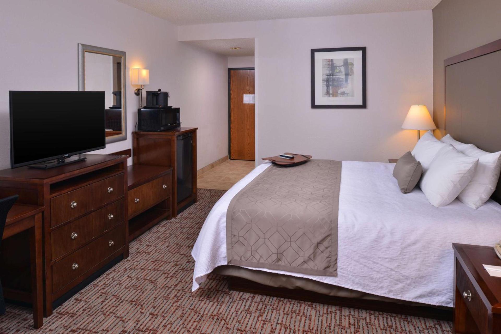 Best Western Plus Wichita West Airport Inn photo 14