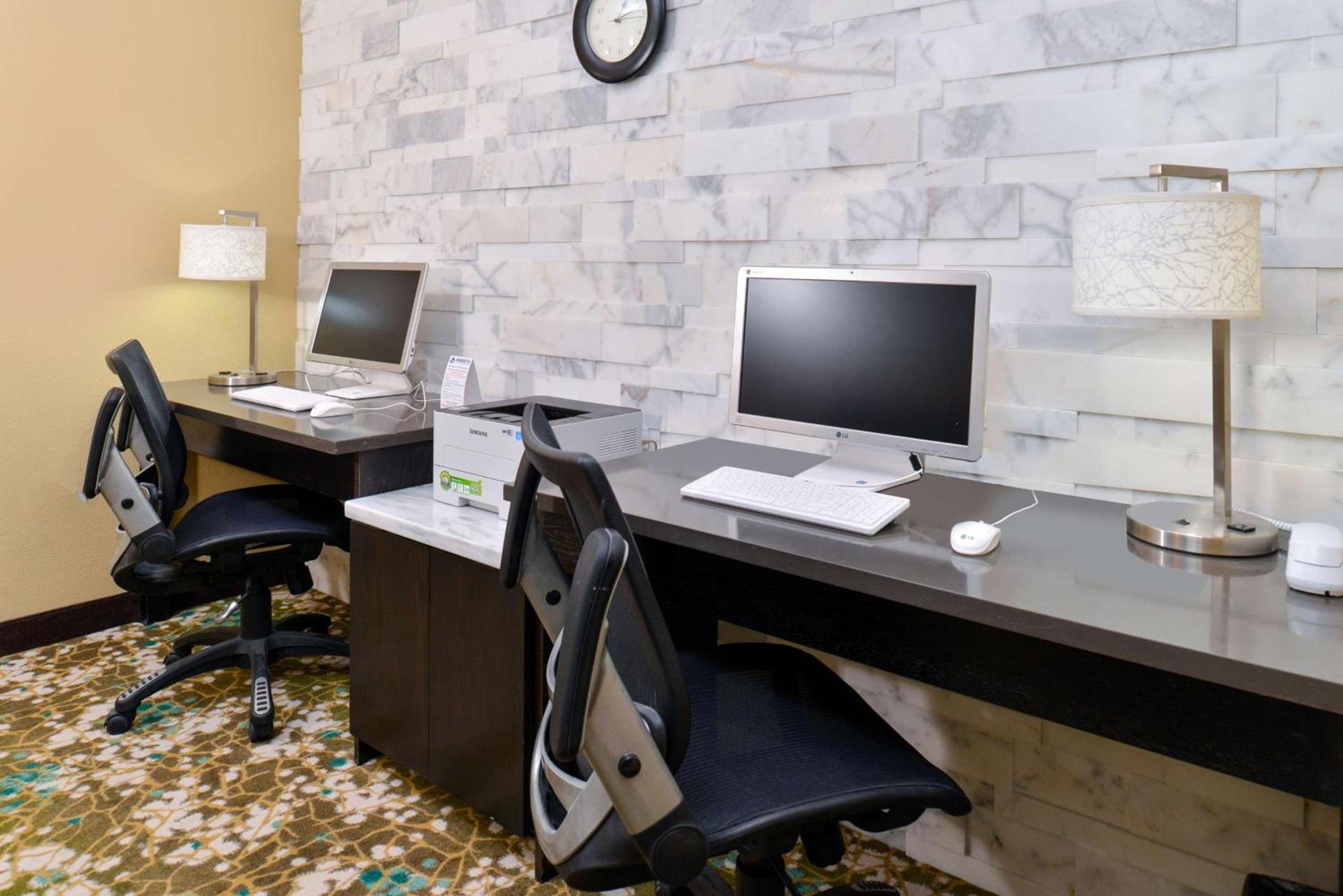 Best Western Long Beach Inn photo 15