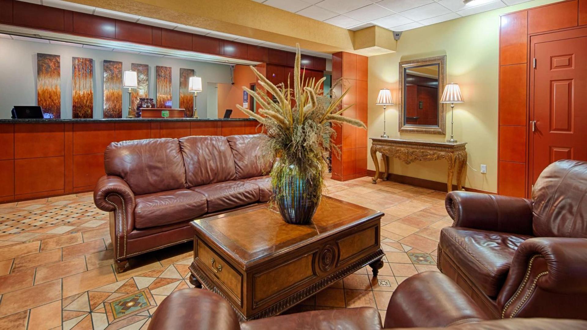 Best Western Plus Sandusky Hotel & Suites photo 3