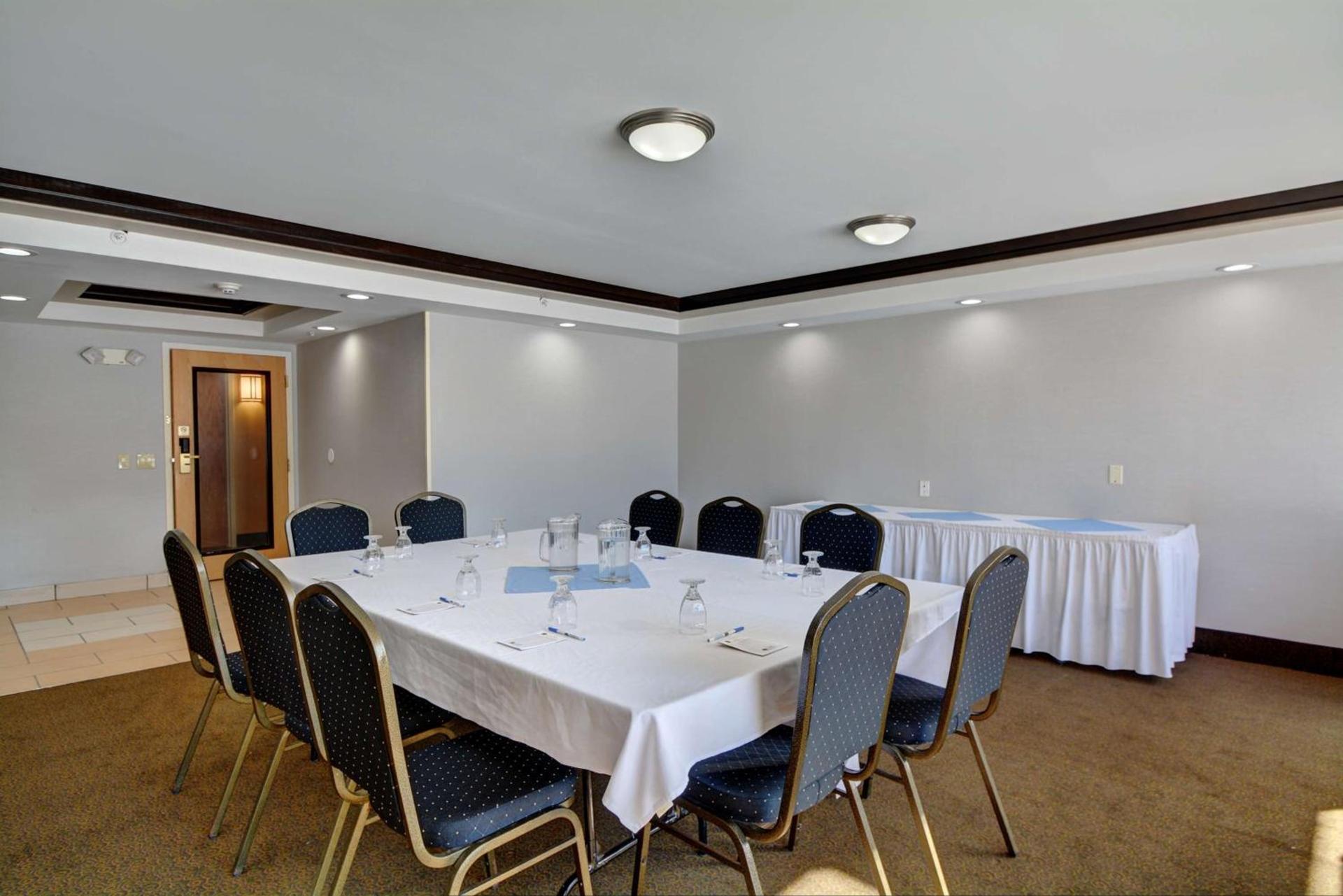 Best Western Plus Keene Hotel photo 12