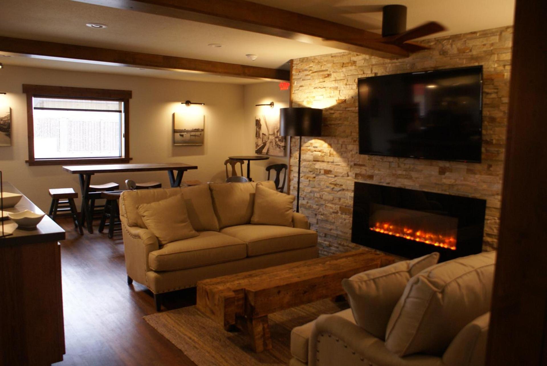 Boarders Inn & Suites by Cobblestone Hotels - Syracuse photo 41