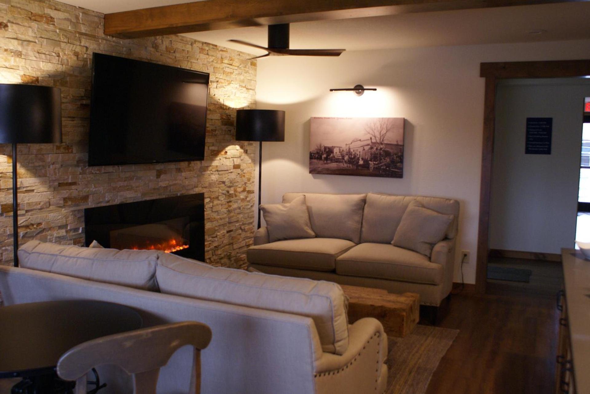 Boarders Inn & Suites by Cobblestone Hotels - Syracuse photo 45