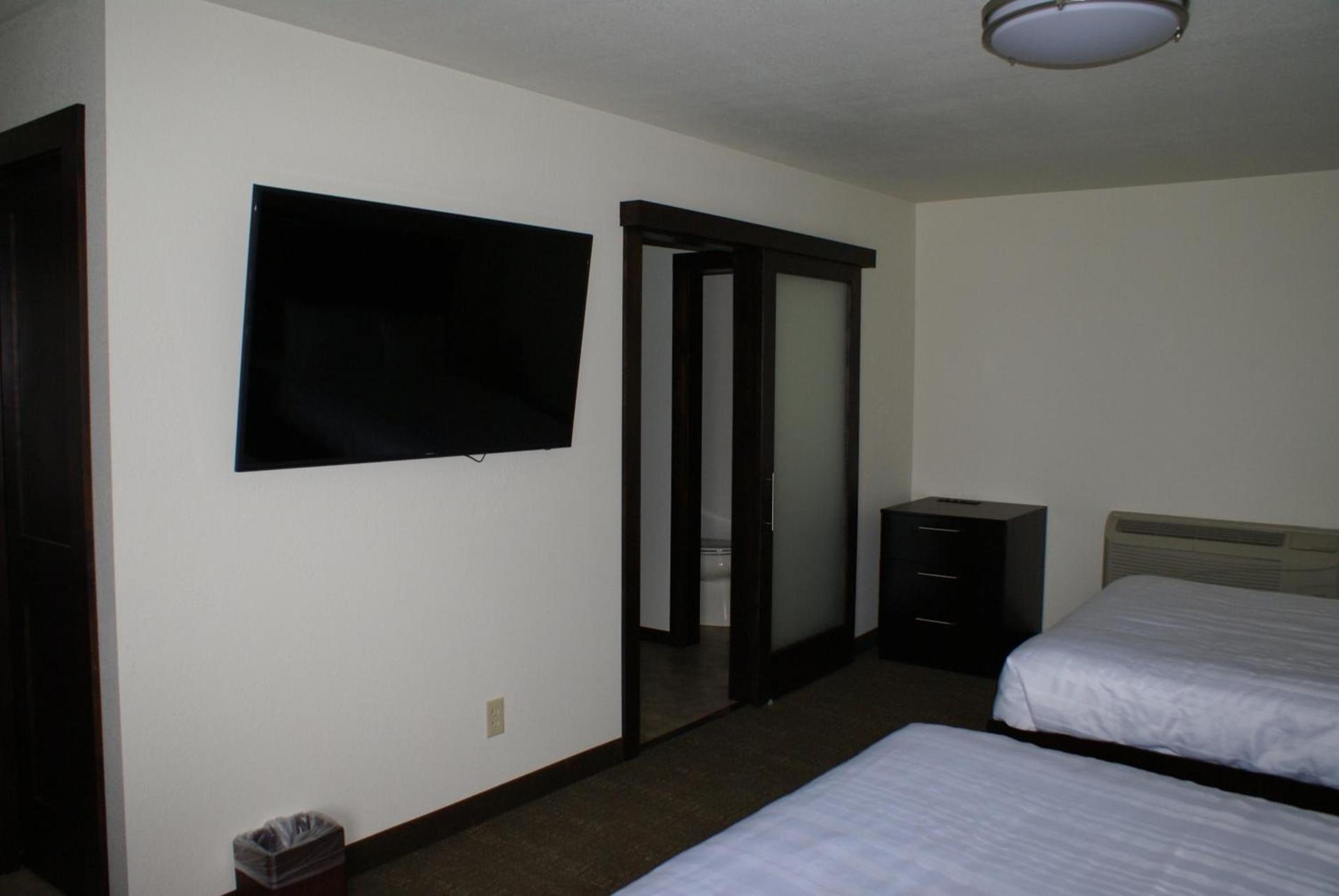 Boarders Inn & Suites by Cobblestone Hotels - Syracuse photo 52