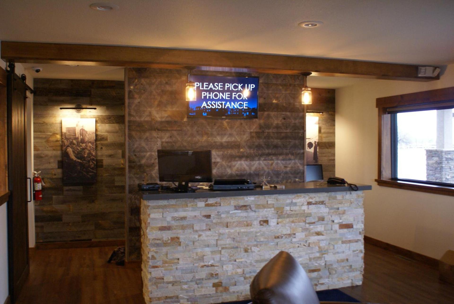 Boarders Inn & Suites by Cobblestone Hotels - Syracuse photo 61