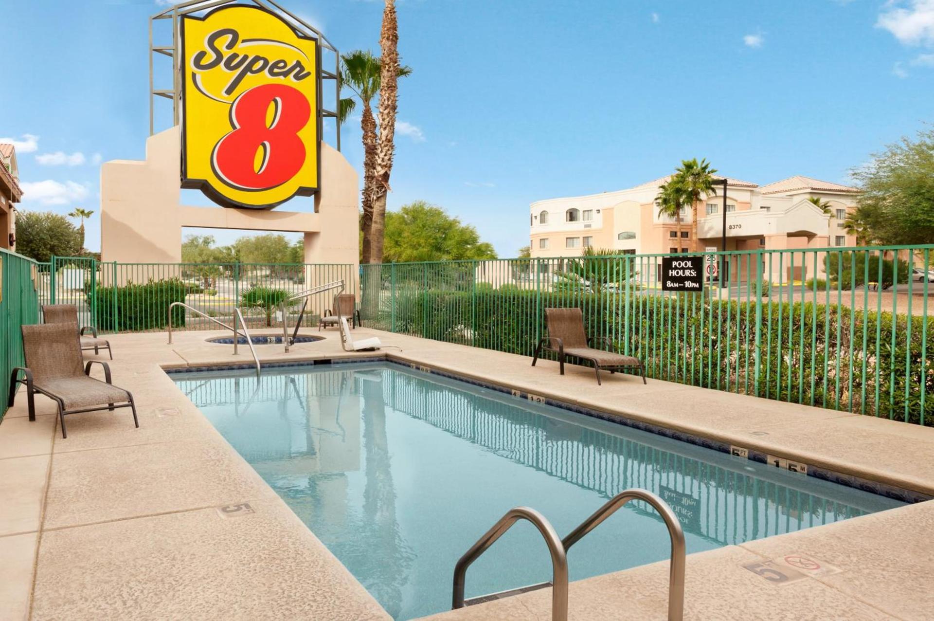 Super 8 by Wyndham Marana/Tucson Area photo 16