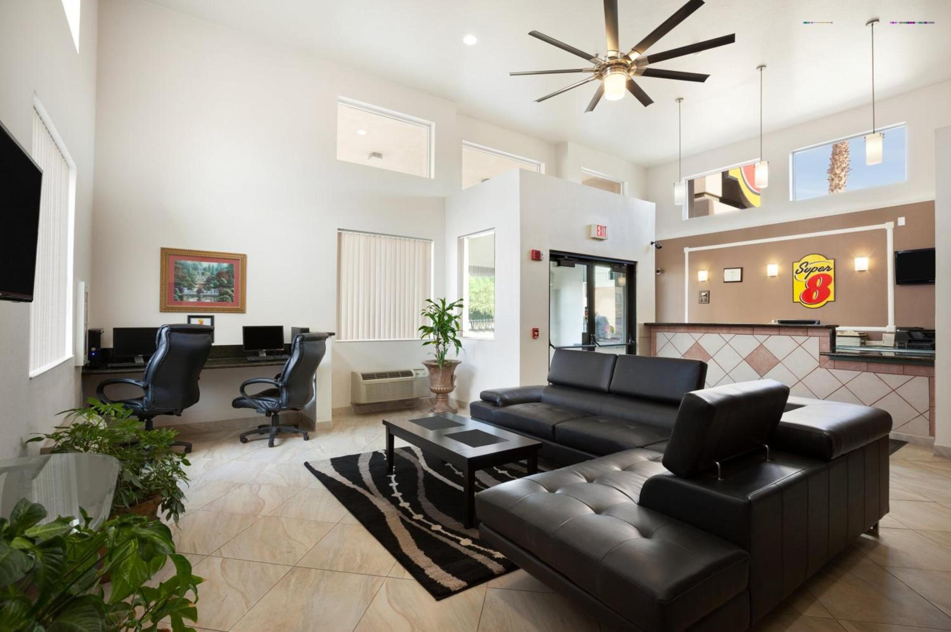 Super 8 by Wyndham Marana/Tucson Area photo 19