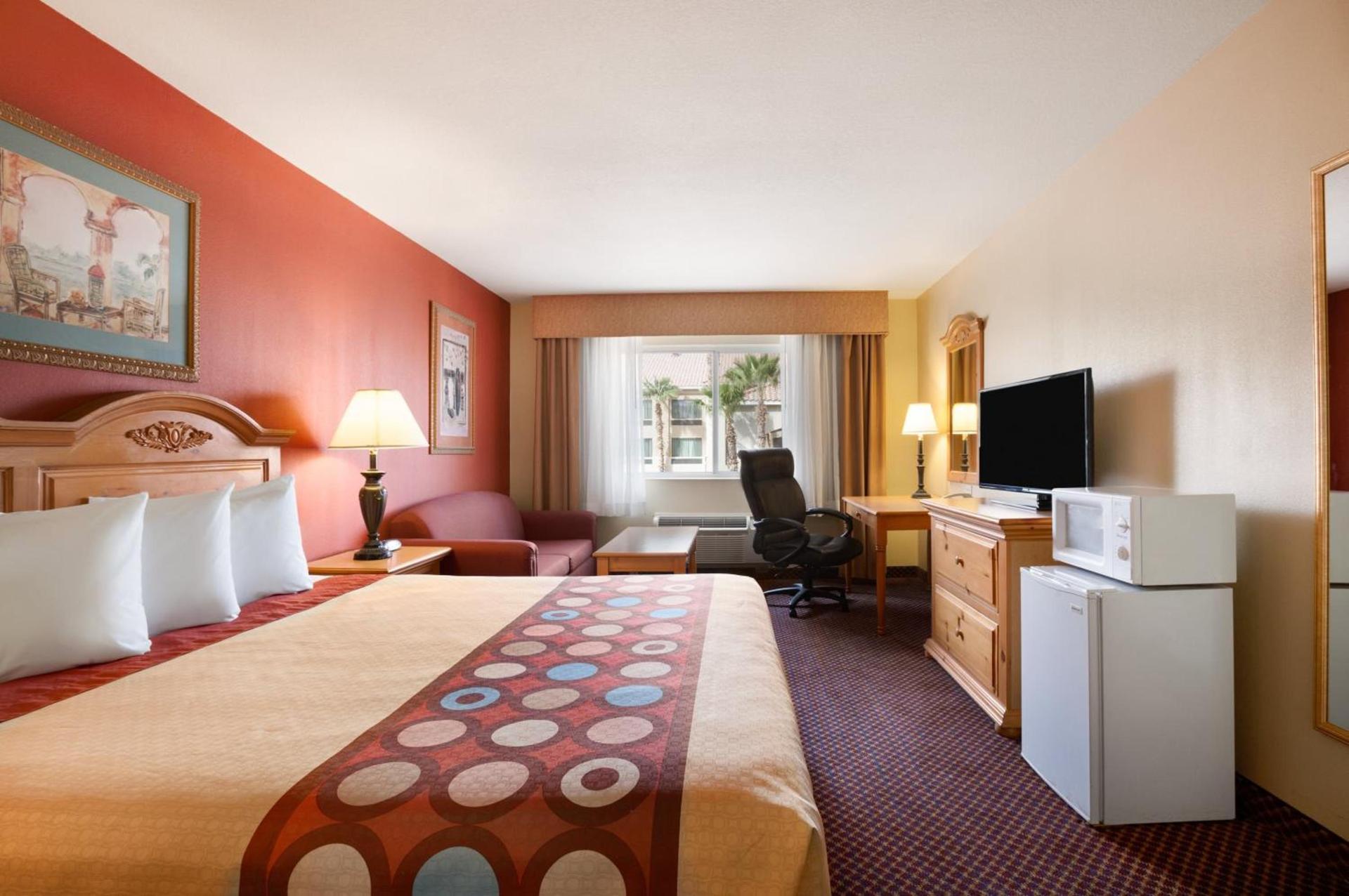 Super 8 by Wyndham Marana/Tucson Area photo 23