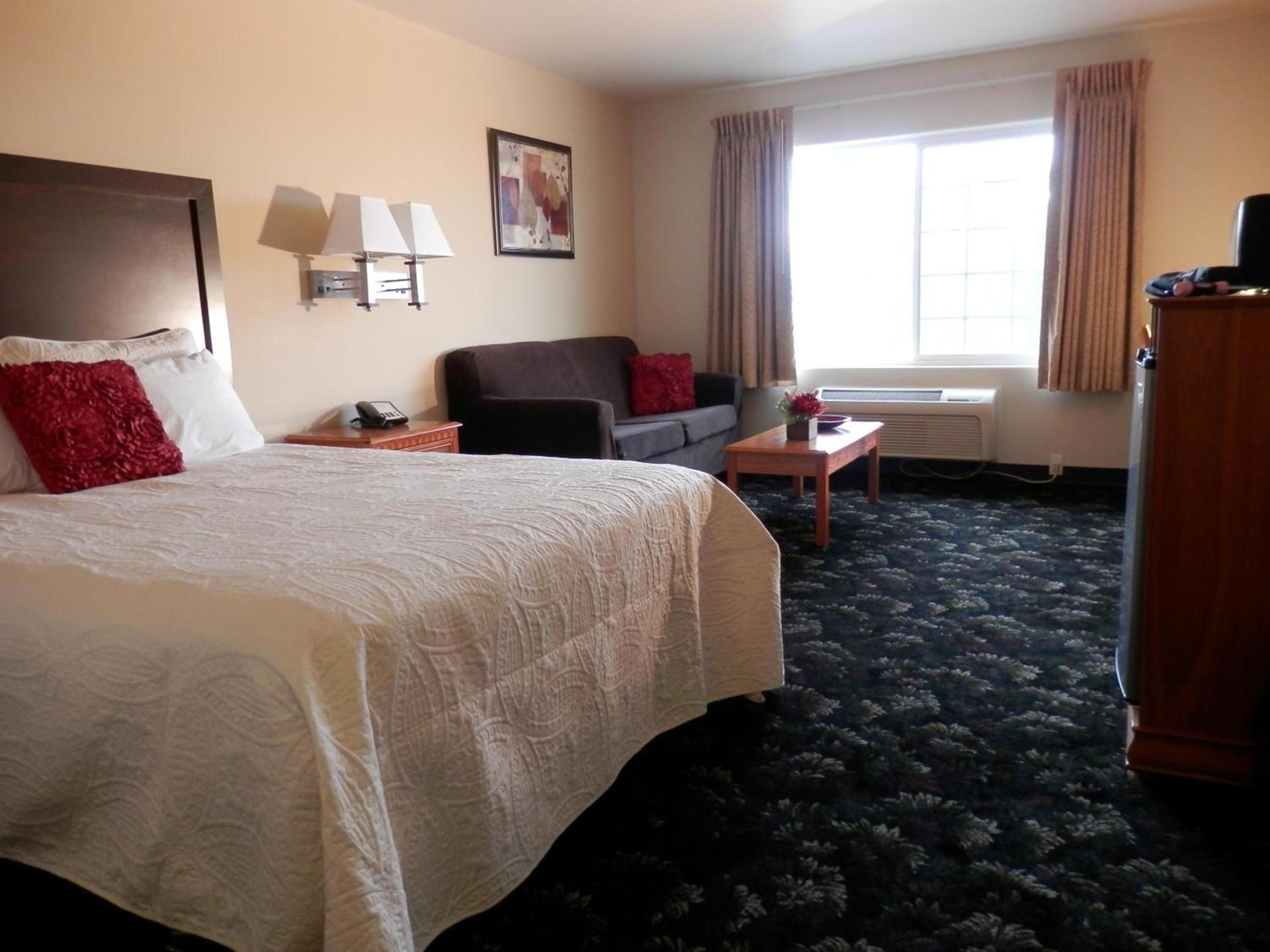 Grand View Inn & Suites photo 22