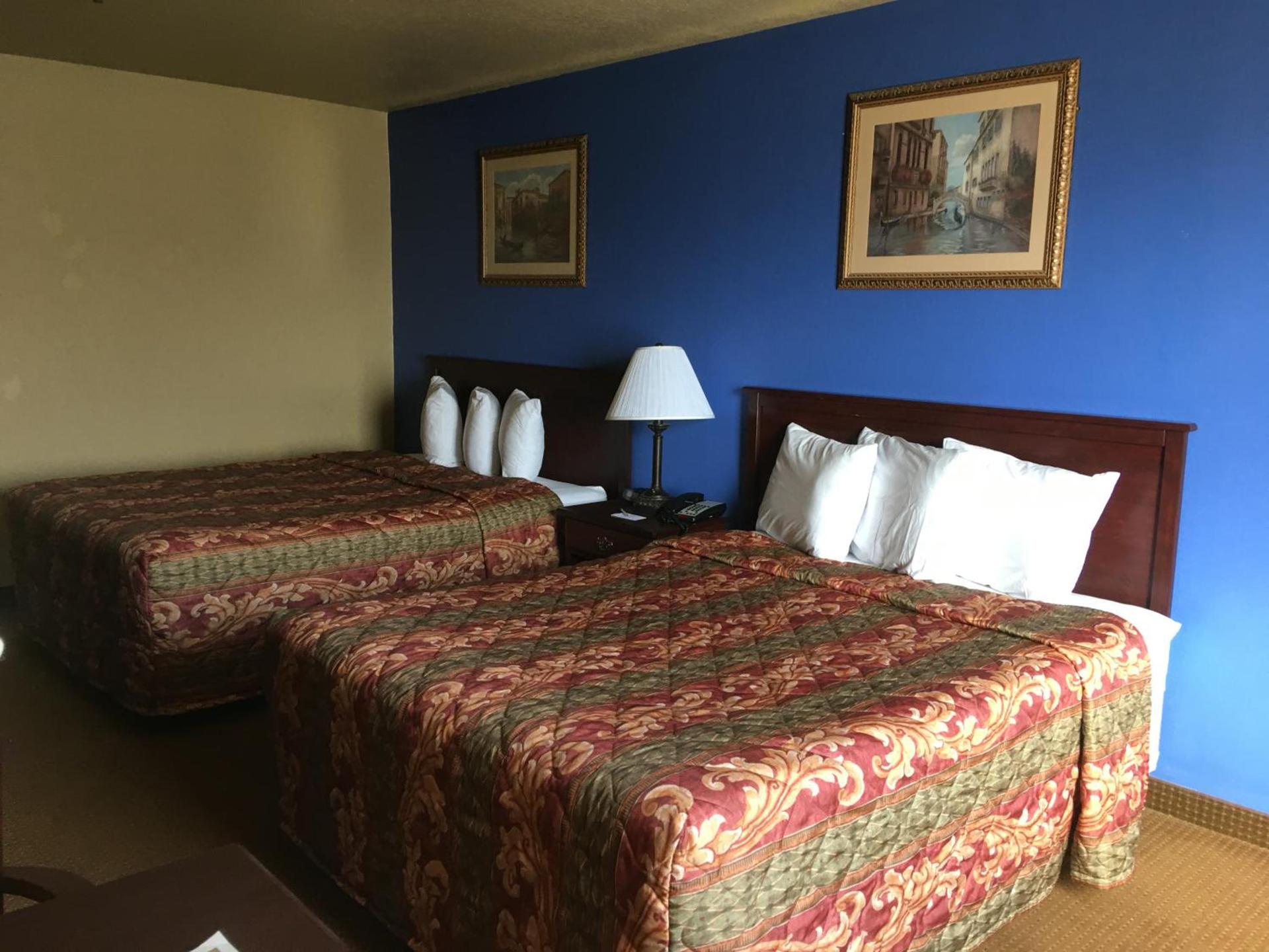 Econo Lodge Inn & Suites photo 11