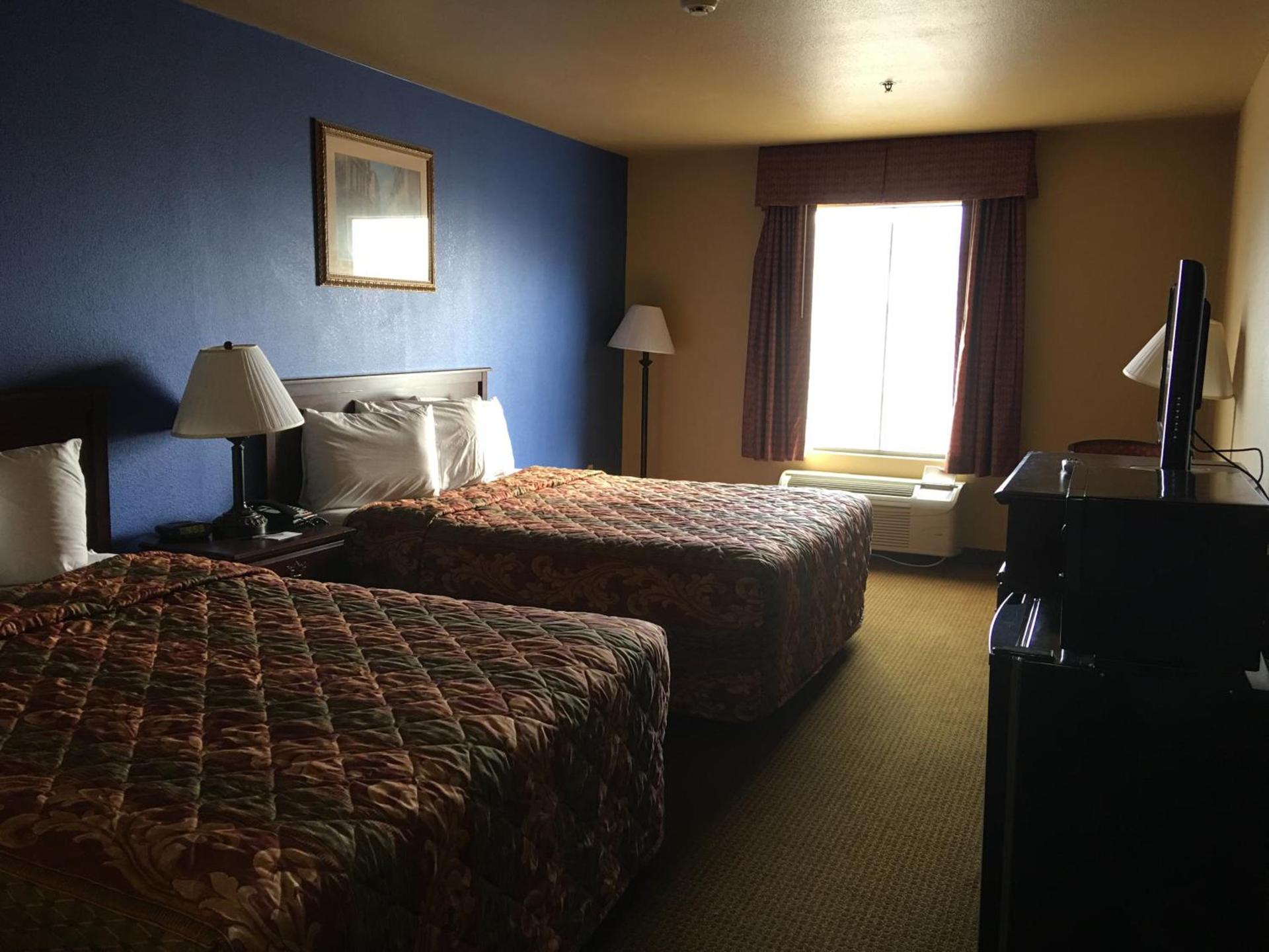 Econo Lodge Inn & Suites photo 10
