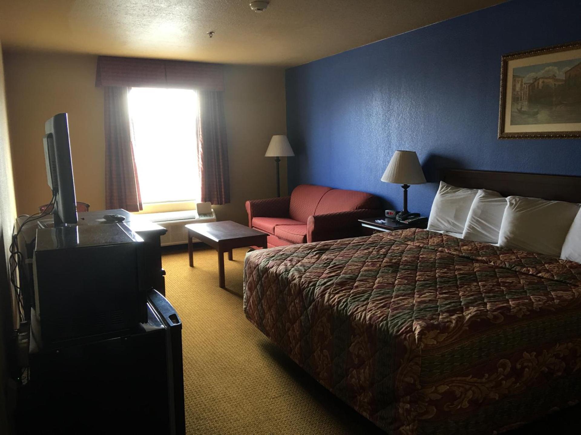 Econo Lodge Inn & Suites photo 4