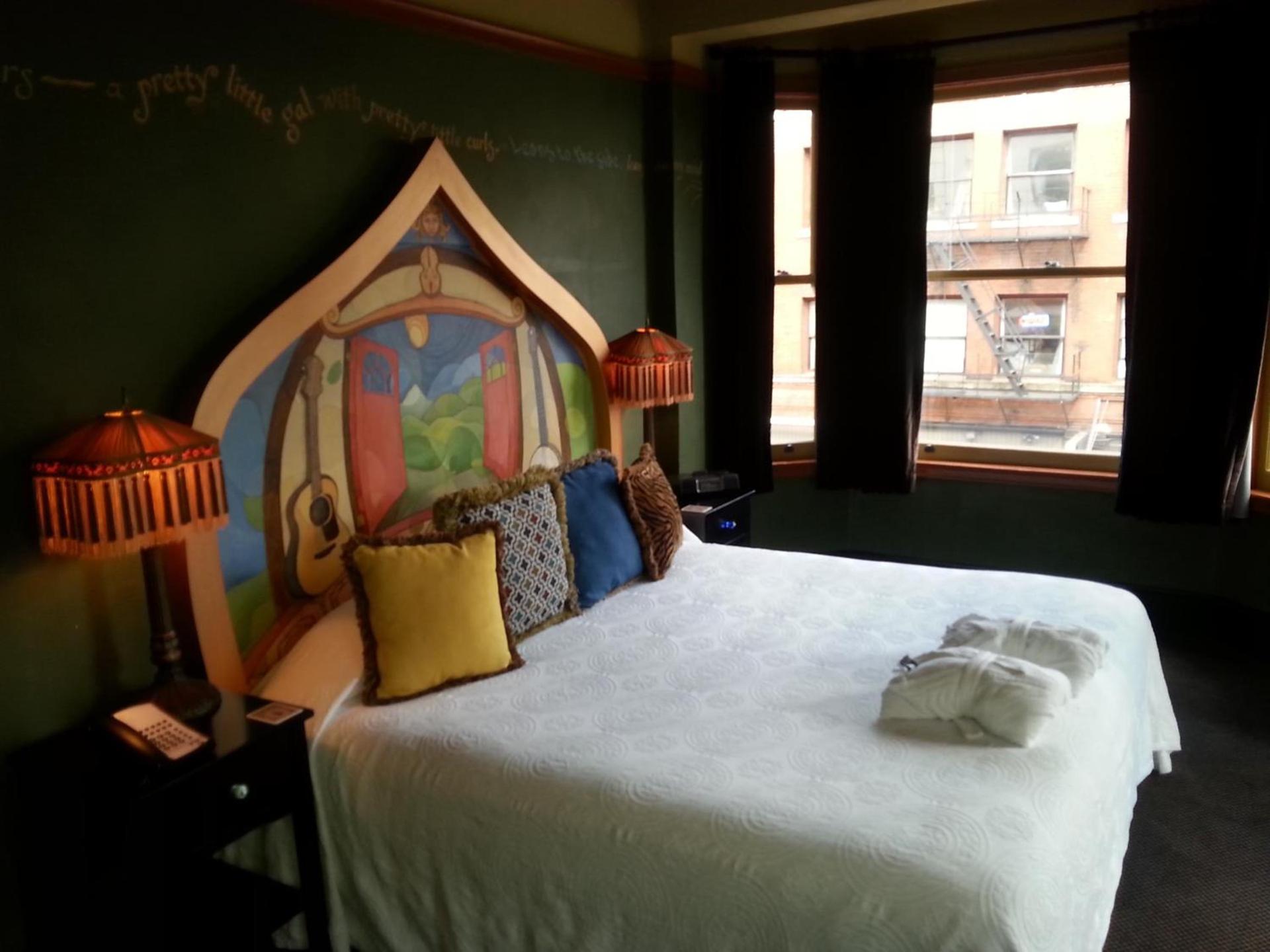 McMenamins Crystal Hotel photo 31