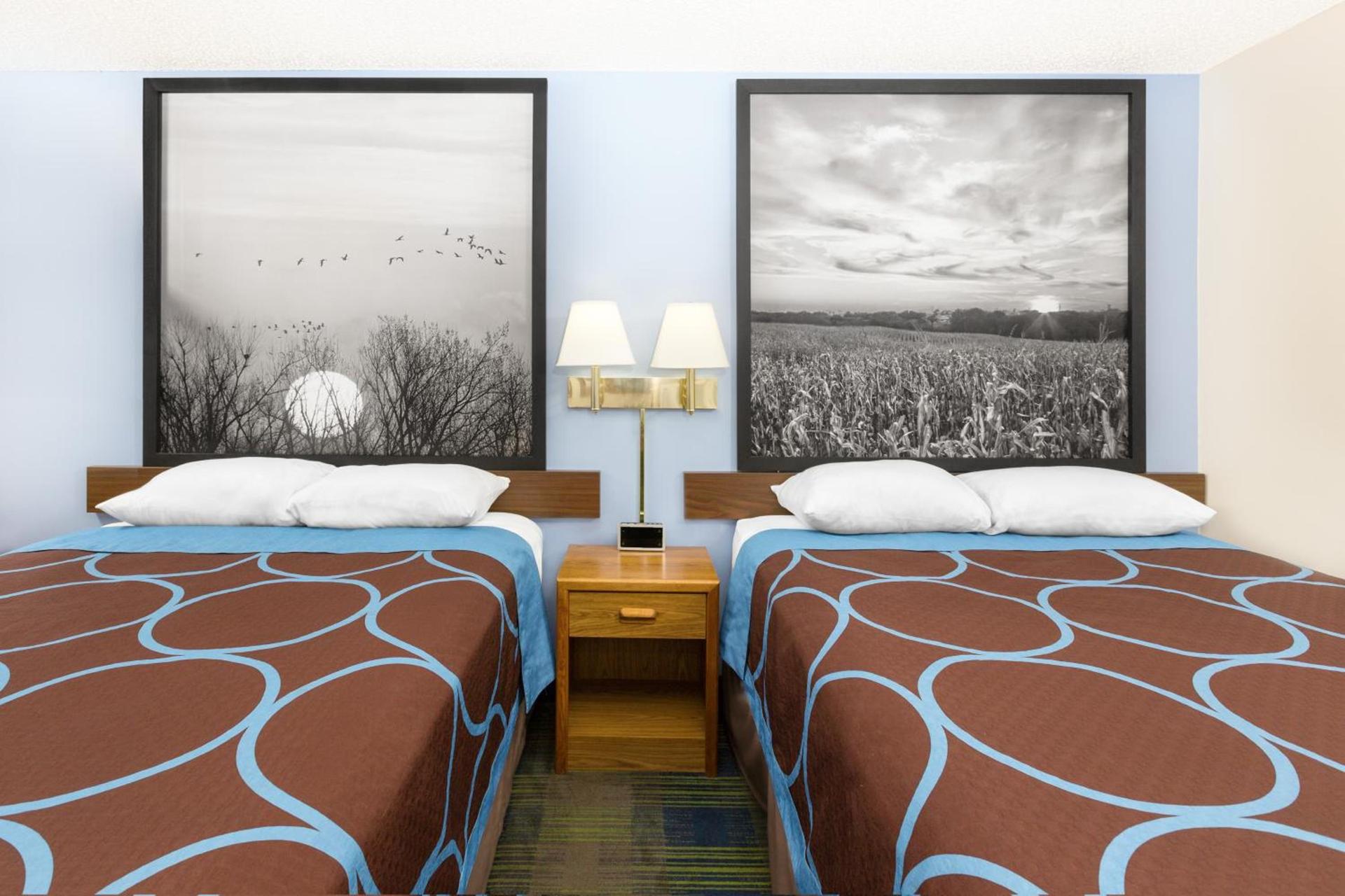 Super 8 by Wyndham Columbus photo 28