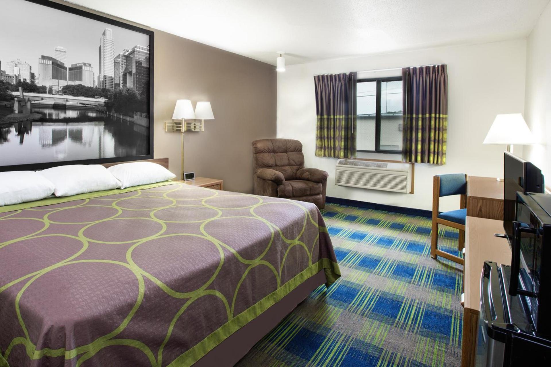 Super 8 by Wyndham Columbus photo 18