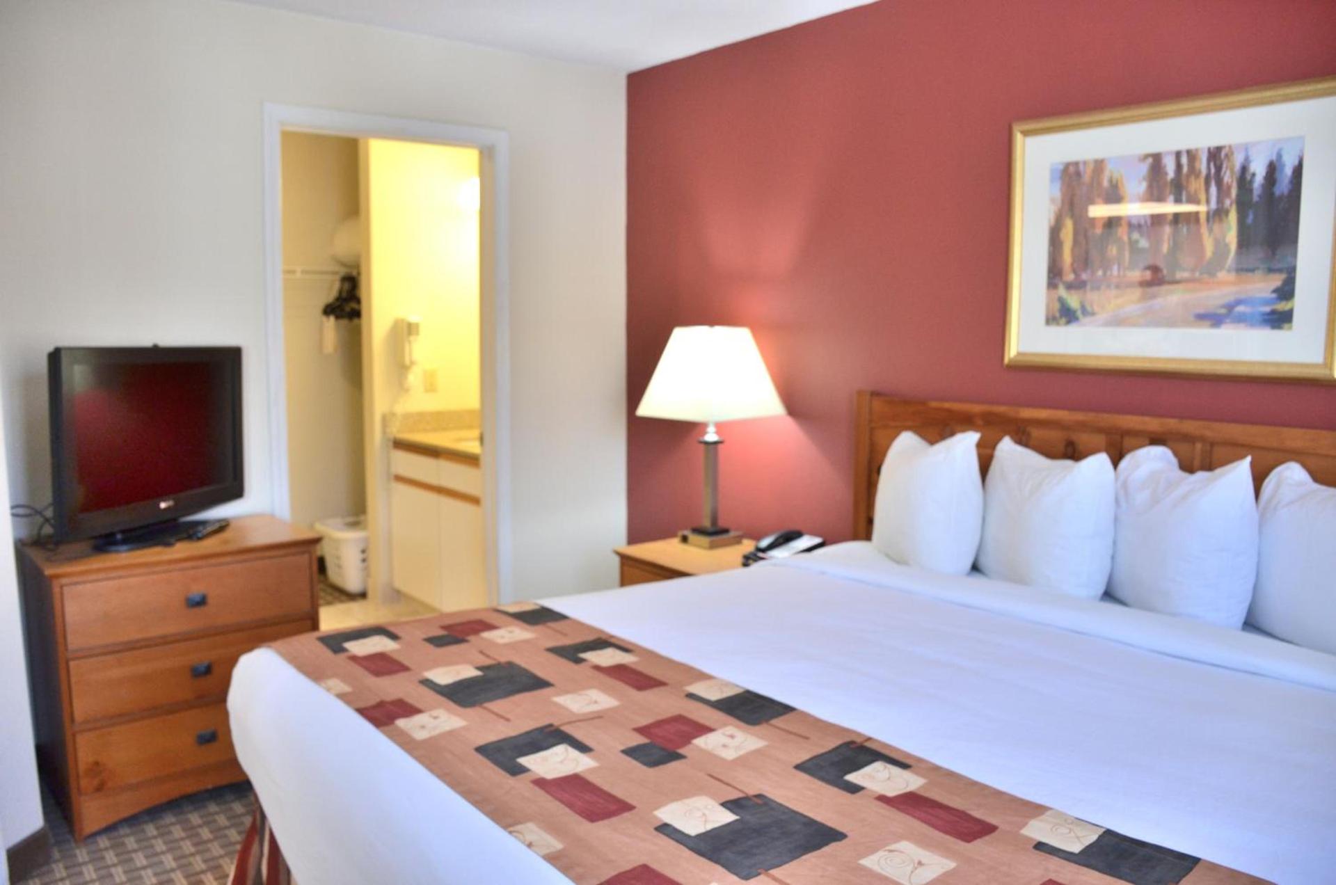 Cresthill Suites Syracuse photo 8