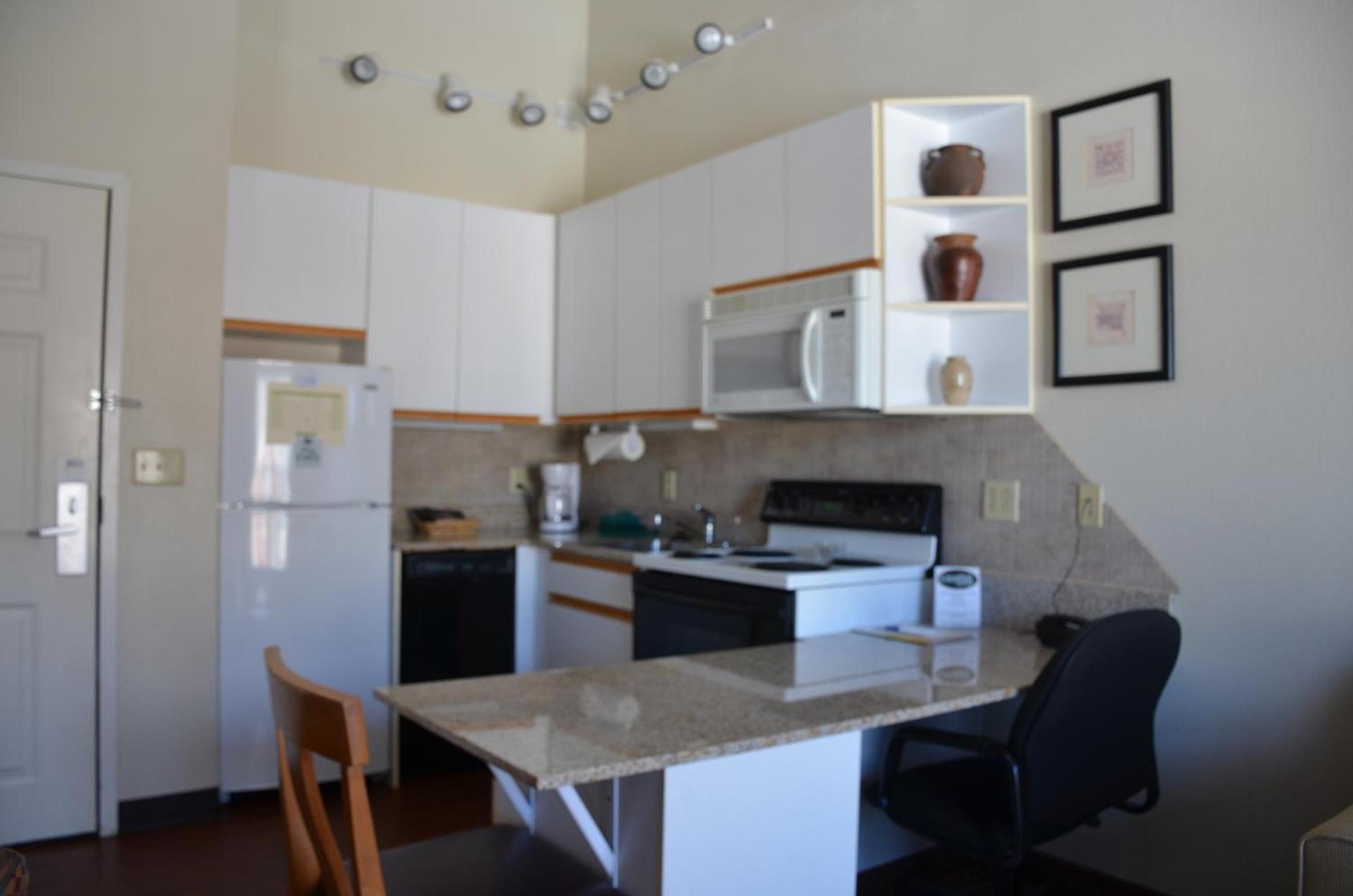 Cresthill Suites Syracuse photo 14