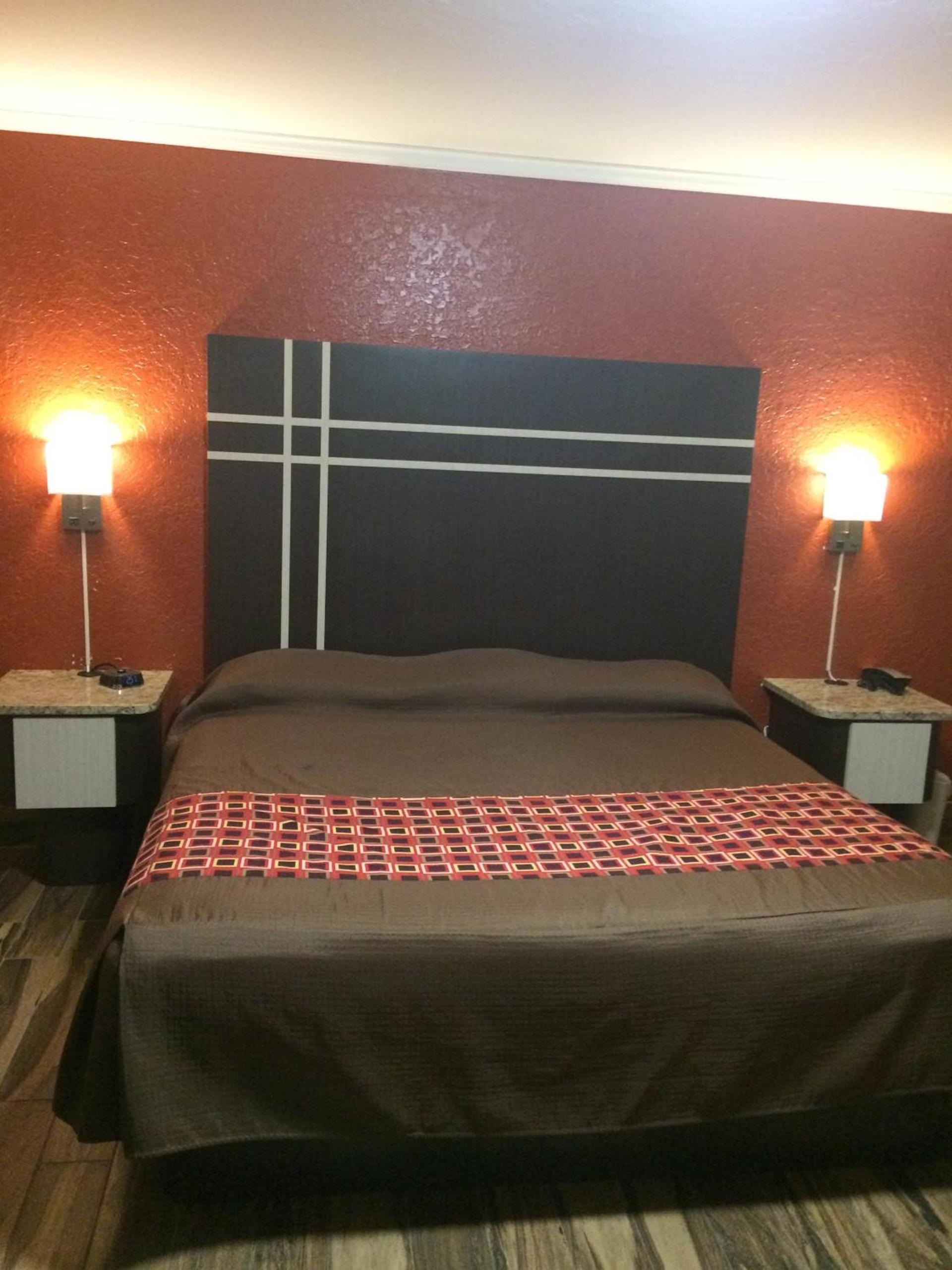 Budget Inn of Avon Park photo 14
