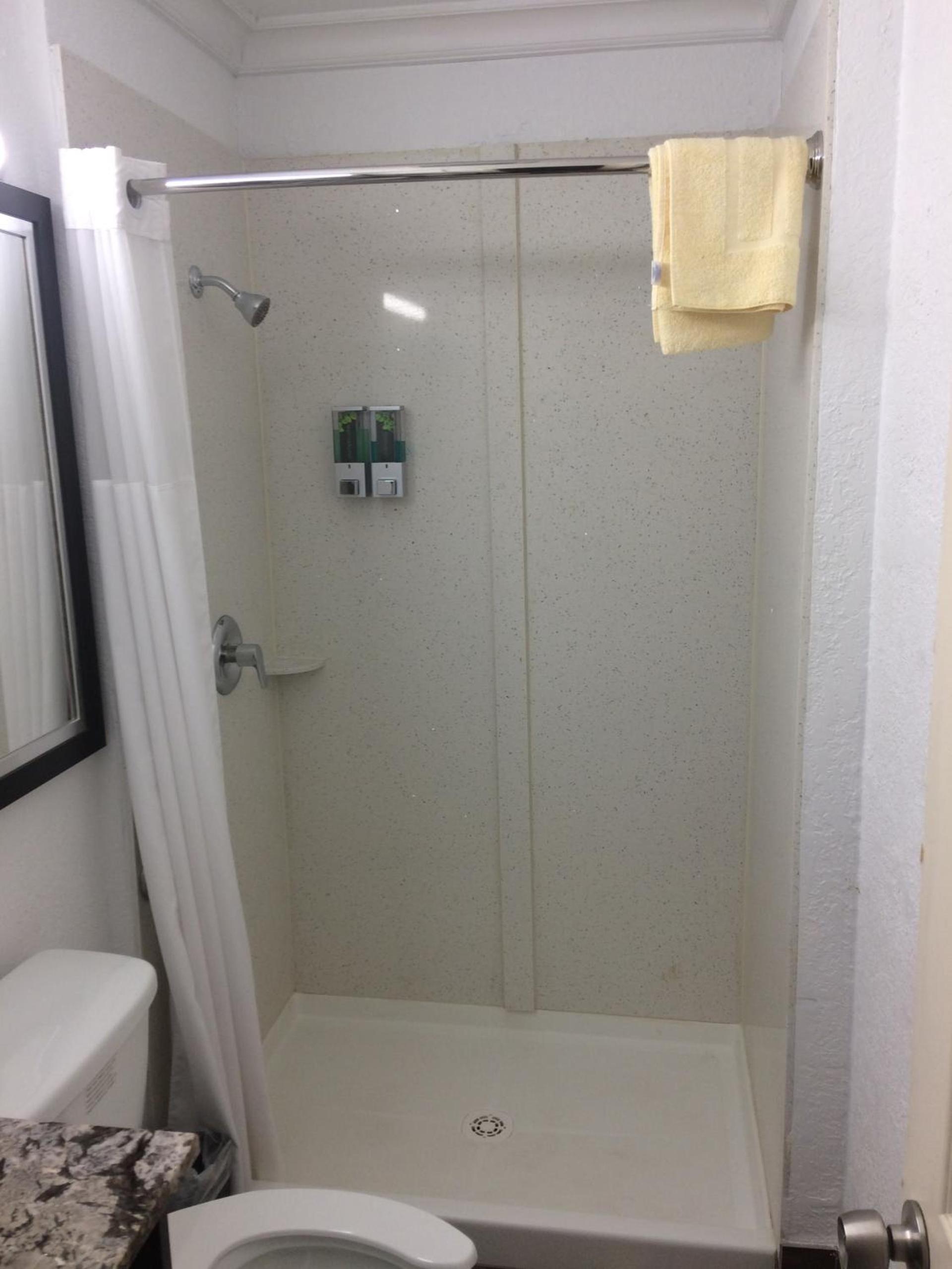 Budget Inn of Avon Park photo 5