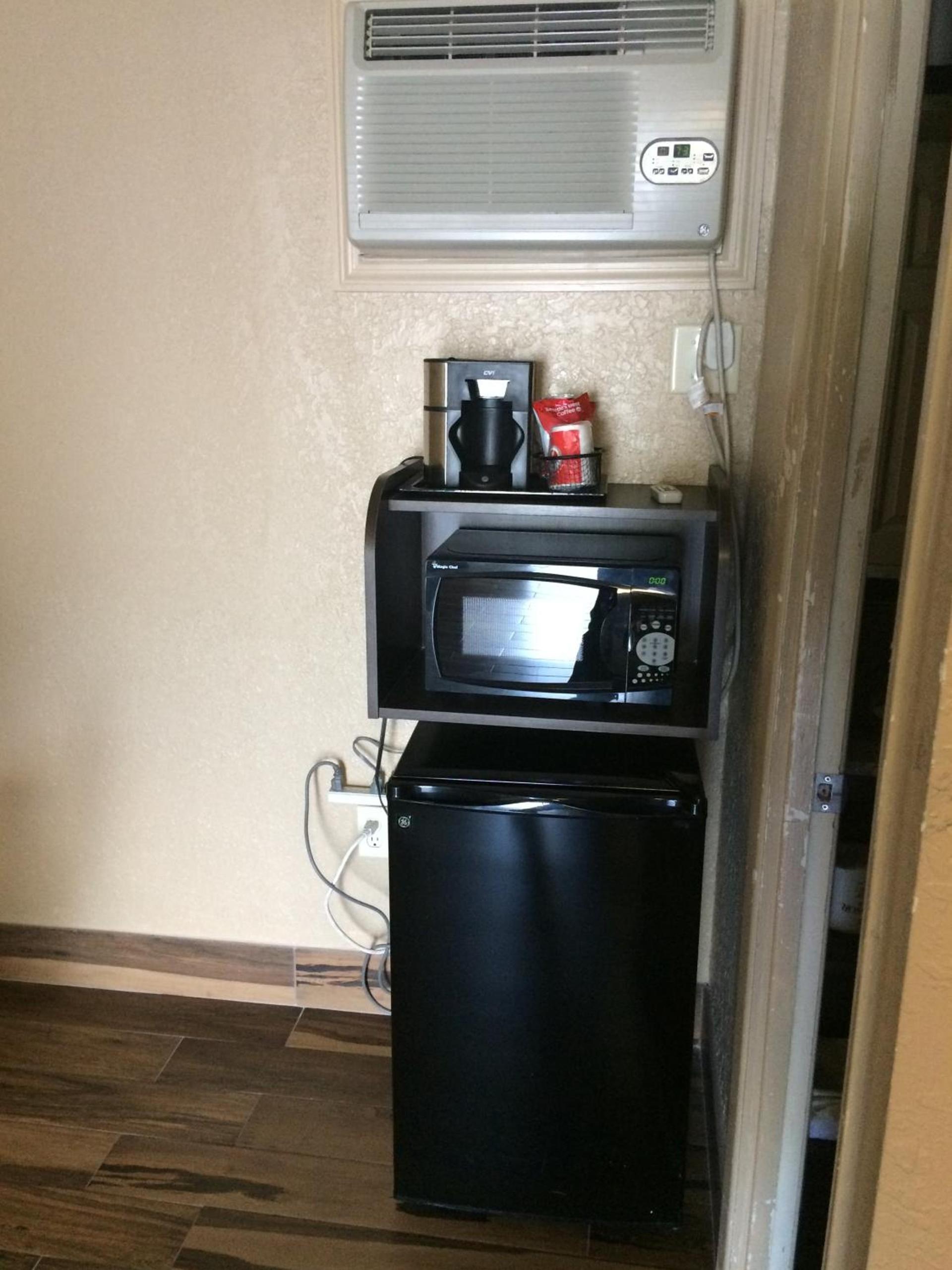 Budget Inn of Avon Park photo 10