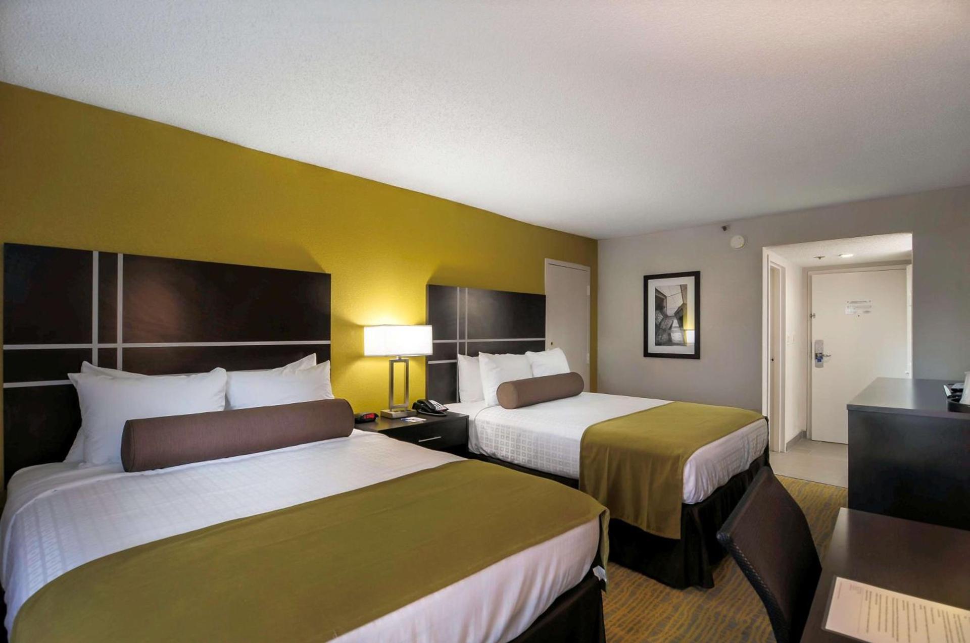 Best Western Plus Hanes Mall photo 28