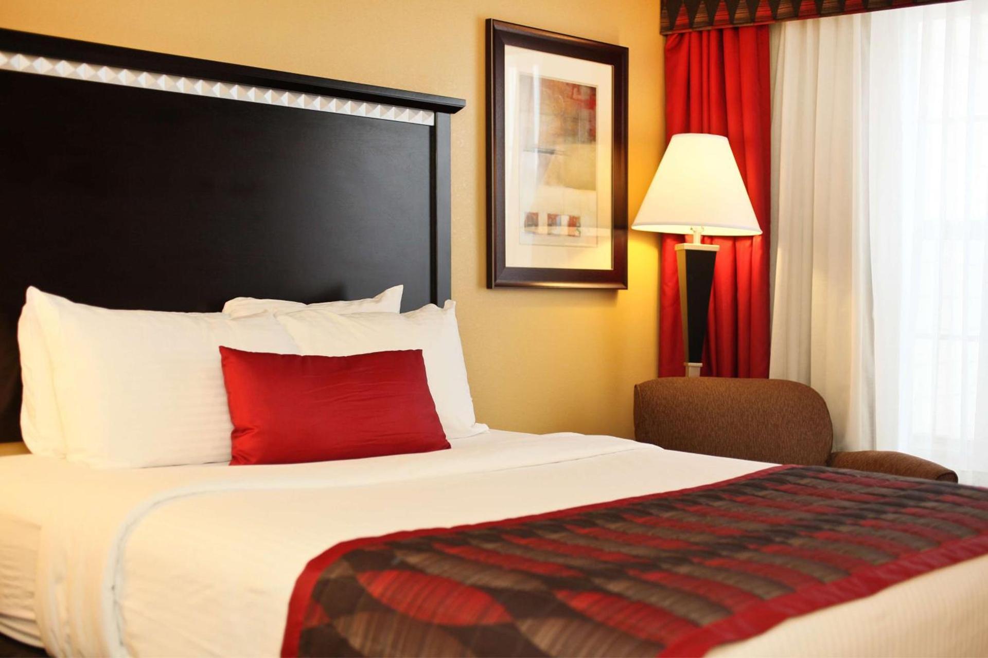 Best Western Plus Bessemer photo 17