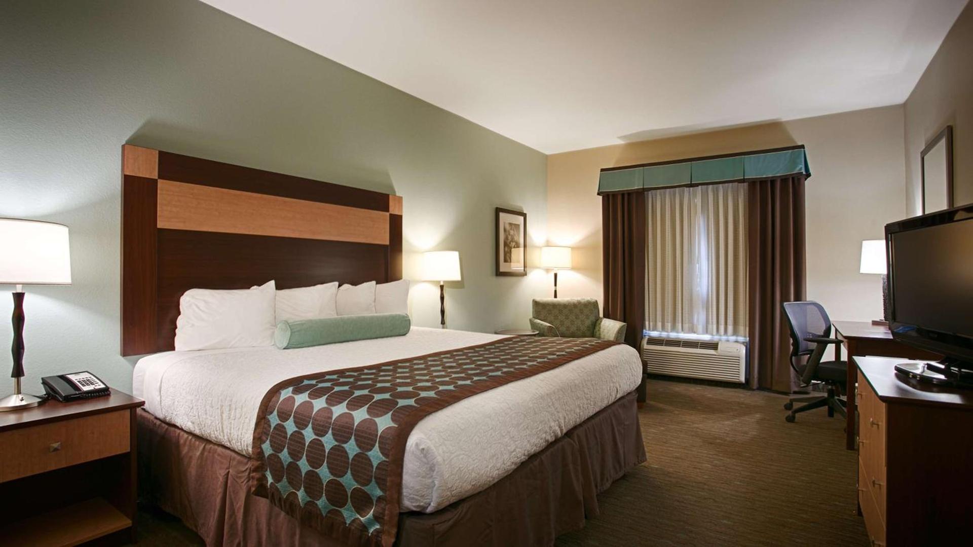 Best Western Plus Texarkana Inn and Suites photo 6