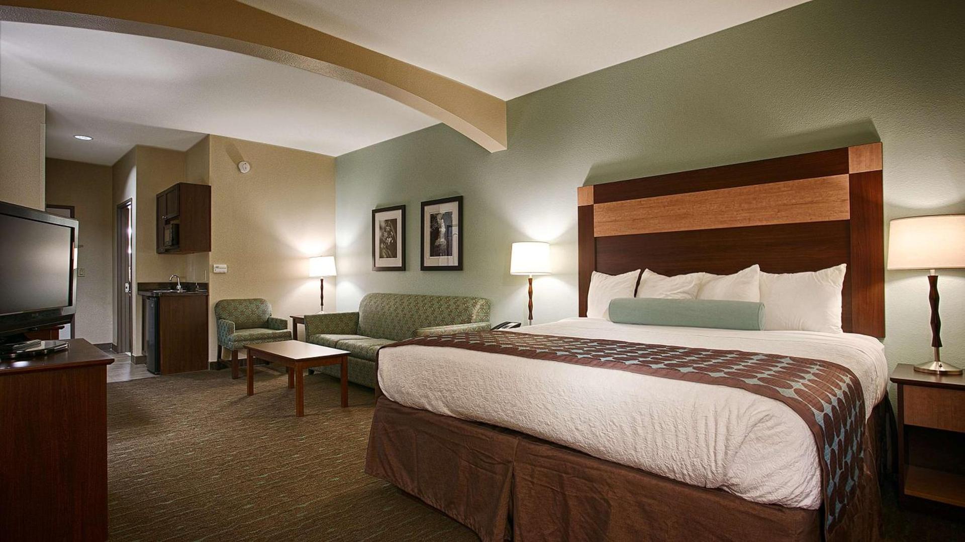 Best Western Plus Texarkana Inn and Suites photo 14
