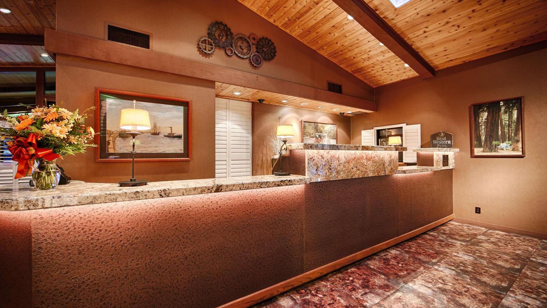 Best Western Plus Humboldt Bay Inn photo 3